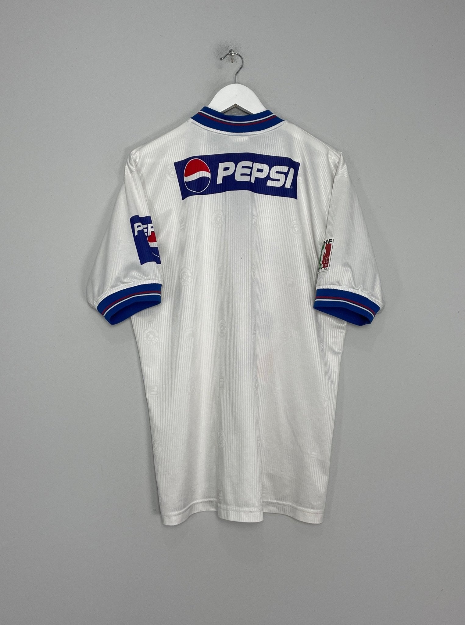 Shop 1999/00 CRUZ AZUL AWAY SHIRT (L) FILA, classic football shirts, vintage football shirts & retro soccer jerseys at Cult Kits