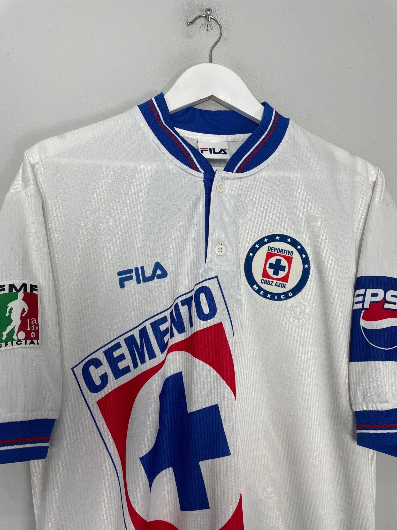 Shop 1999/00 CRUZ AZUL AWAY SHIRT (XL) FILA, classic football shirts, vintage football shirts & retro soccer jerseys at Cult Kits
