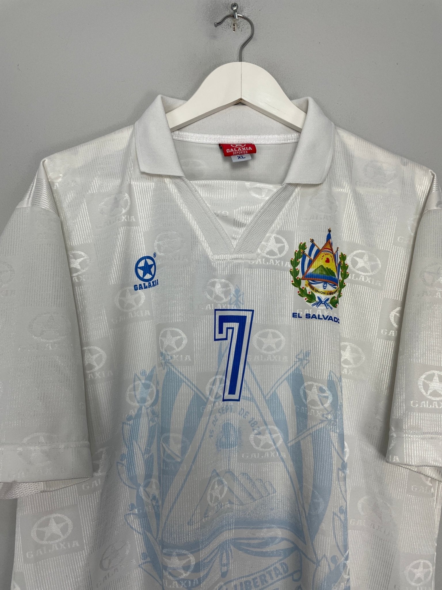 Shop 1999/00 EL SALVADOR #7 AWAY SHIRT (XL) GALAXIA, classic football shirts, vintage football shirts & retro soccer jerseys at Cult Kits