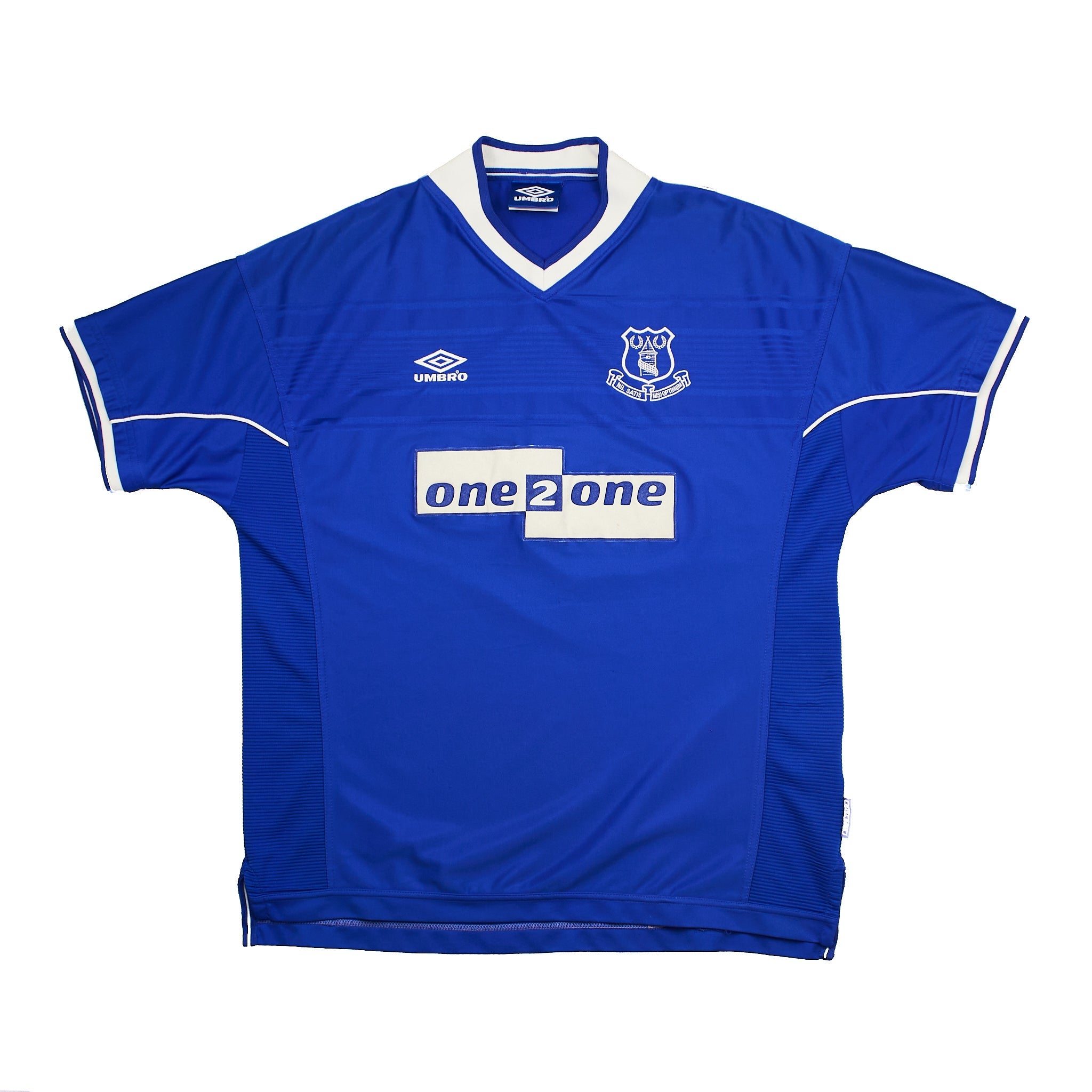 Buy 1999/00 Everton Campbell 9 Home Shirt (XXL) Umbro ~ Free worldwide shipping ~ Authentic Vintage Football Shirts from Cult Kits