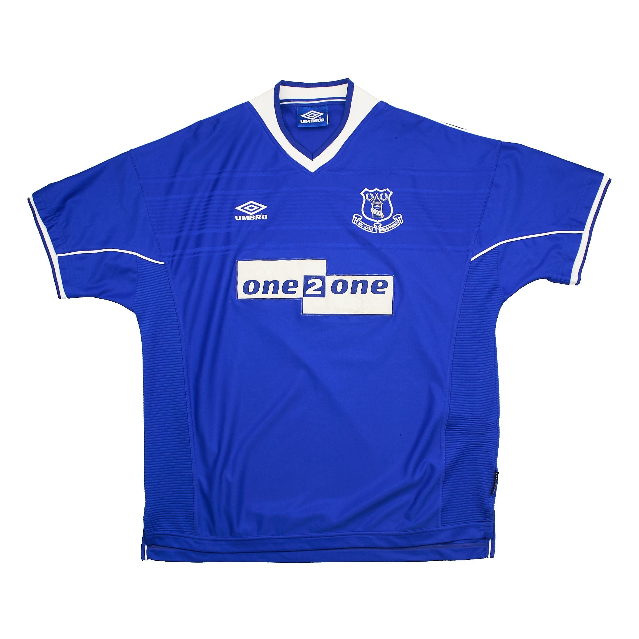 Buy 1999/00 Everton Campbell 9 Home Shirt (XXL) Umbro ~ Free worldwide shipping ~ Authentic Vintage Football Shirts from Cult Kits