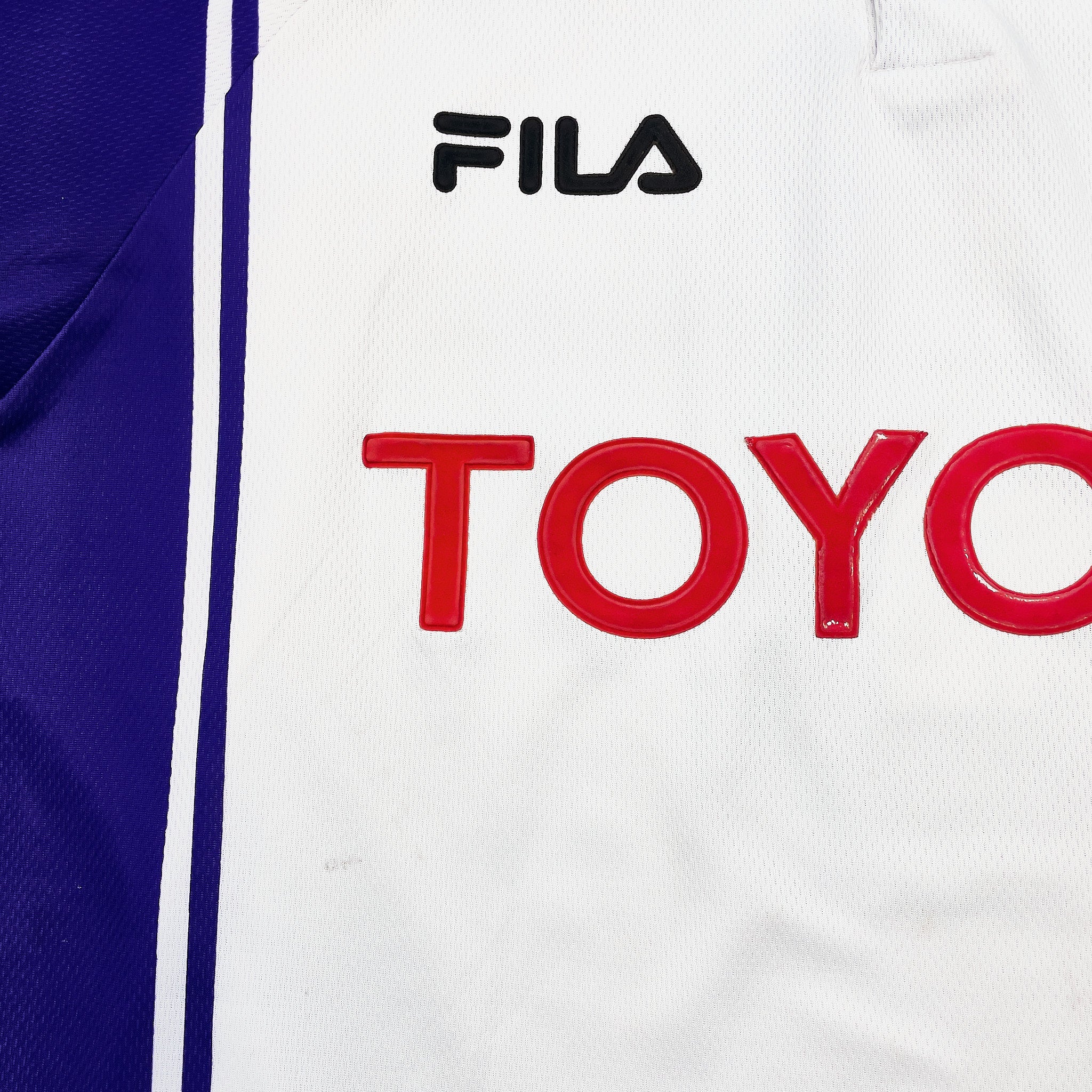 Buy 1999/00 FIORENTINA BATISTUTA 9 AWAY SHIRT (XL) FILA ~ Free worldwide shipping available ~ Authentic Vintage Football Shirts from Cult Kits