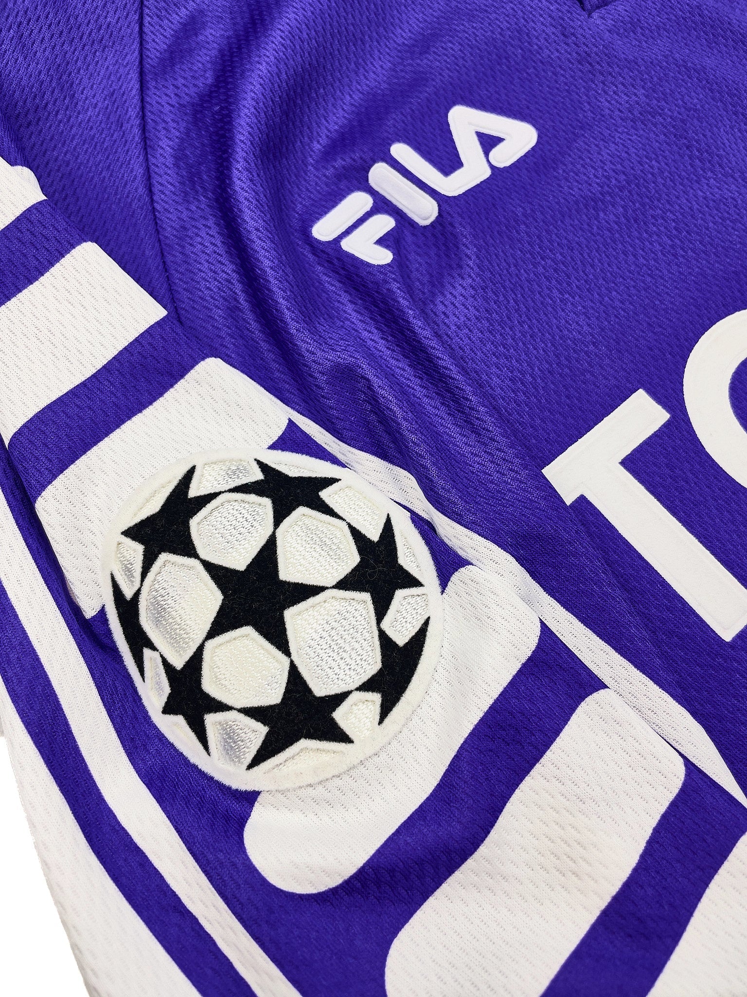 Buy 1999/00 FIORENTINA TAROZZI 27 *MATCH WORN vs MANCHESTER UNITED* C/L HOME SHIRT (XL) FILA ~ Free worldwide shipping available ~ Authentic Vintage Football Shirts from Cult Kits