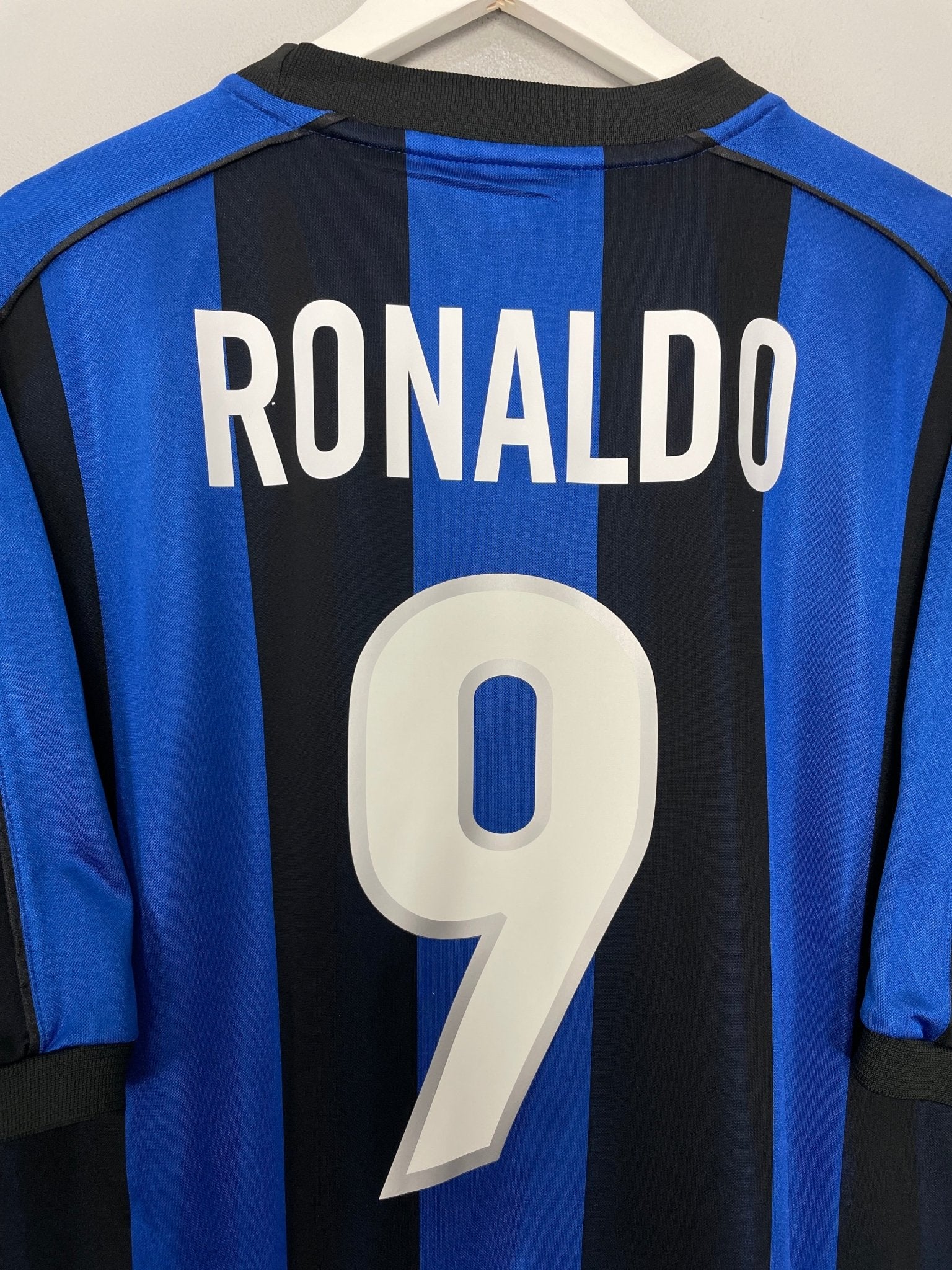 Shop 1999/00 INTER MILAN RONALDO #9 HOME SHIRT (XL) NIKE, classic football shirts, vintage football shirts & retro soccer jerseys at Cult Kits