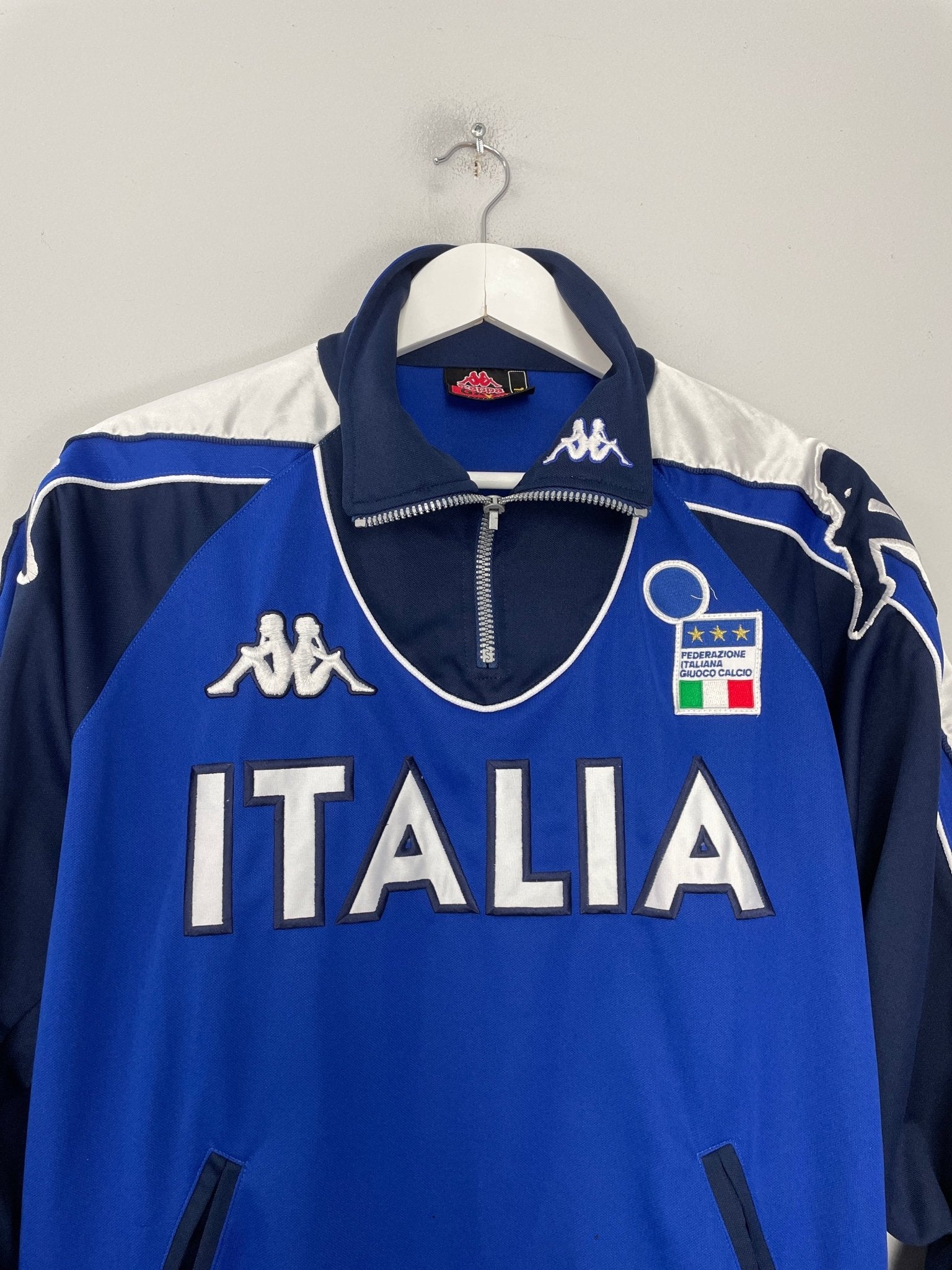 Shop 1999/00 ITALY TRACK JACKET (L) KAPPA, classic football shirts, vintage football shirts & retro soccer jerseys at Cult Kits