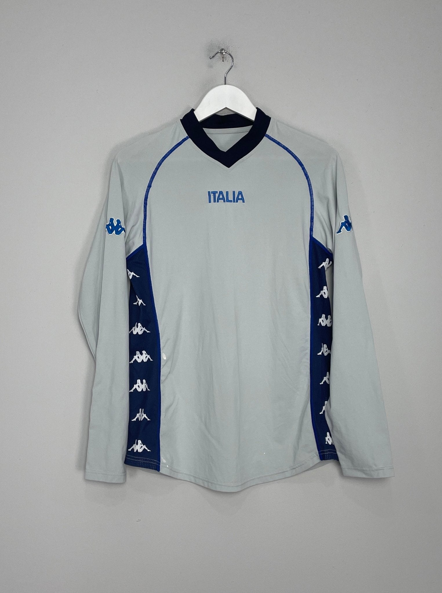 Shop 1999/00 ITALY TRAINING SHIRT (L) KAPPA, classic football shirts, vintage football shirts & retro soccer jerseys at Cult Kits
