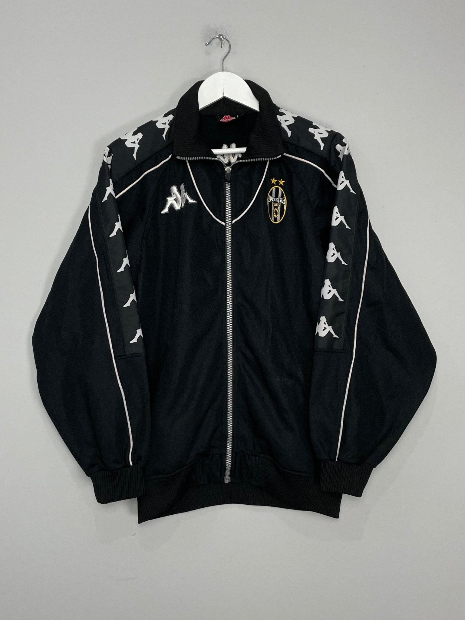 Shop 1999/00 JUVENTUS FULL TRACKSUIT (L) KAPPA, classic football shirts, vintage football shirts & retro soccer jerseys at Cult Kits
