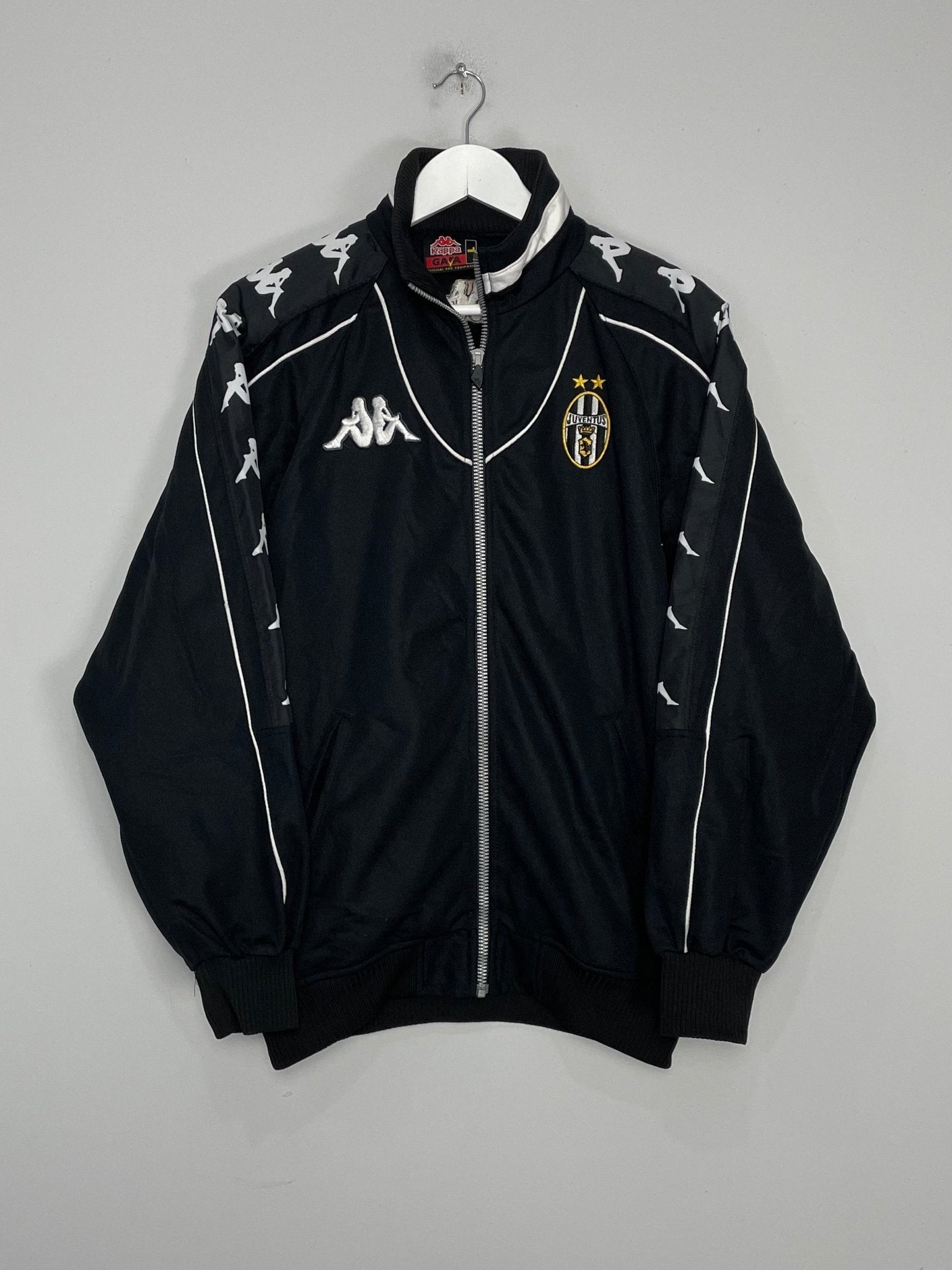 Shop 1999/00 JUVENTUS FULL TRACKSUIT (L) KAPPA, classic football shirts, vintage football shirts & retro soccer jerseys at Cult Kits