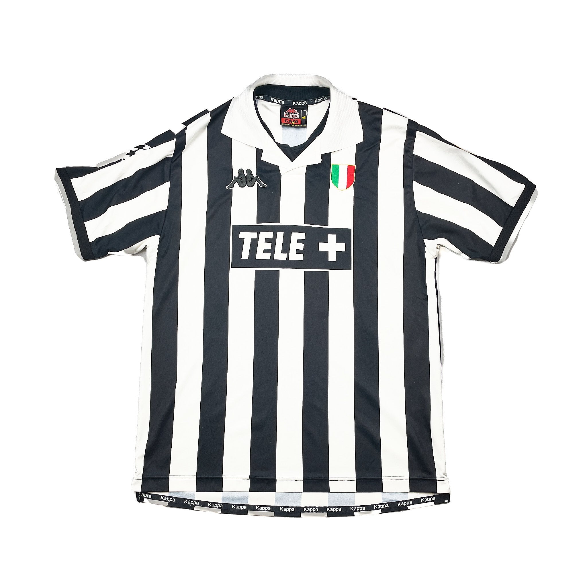 Buy 1999/00 Juventus Zidane 21 C/L Home Shirt (L) Kappa ~ Free worldwide shipping available ~ Authentic Vintage Football Shirts from Cult Kits