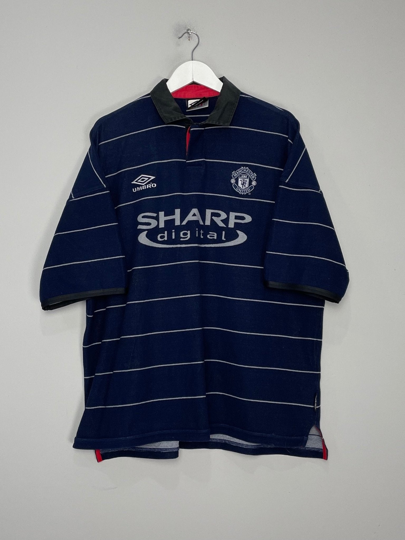 Shop 1999/00 MANCHESTER UNITED BECKHAM #7 AWAY SHIRT (XXL) UMBRO, classic football shirts, vintage football shirts & retro soccer jerseys at Cult Kits
