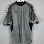 Shop 1999/00 MANCHESTER UNITED TRAINING SHIRT (XXL) UMBRO, classic football shirts, vintage football shirts & retro soccer jerseys at Cult Kits