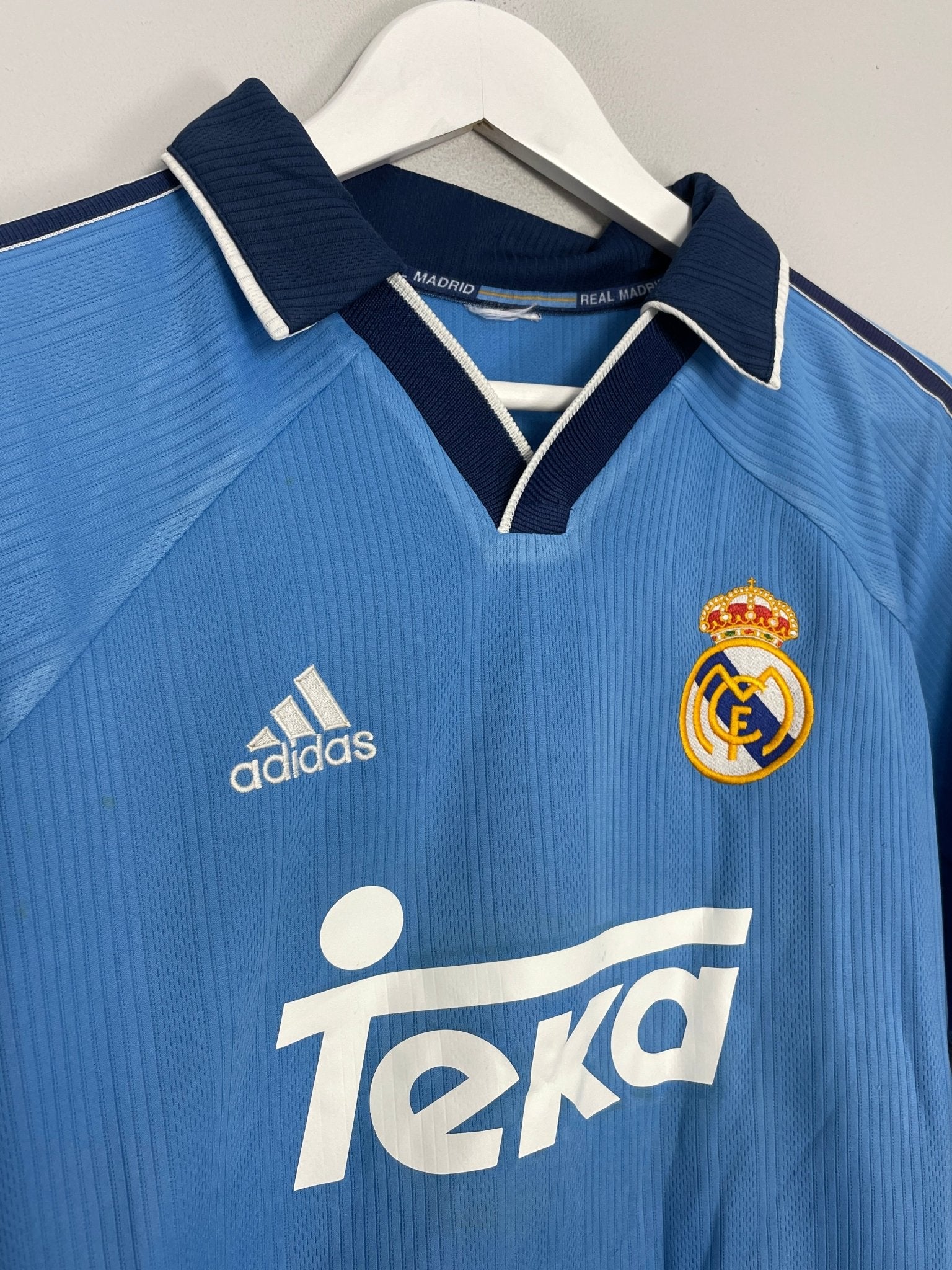 Shop 1999/00 REAL MADRID RAUL #7 AWAY SHIRT (M) ADIDAS, classic football shirts, vintage football shirts & retro soccer jerseys at Cult Kits