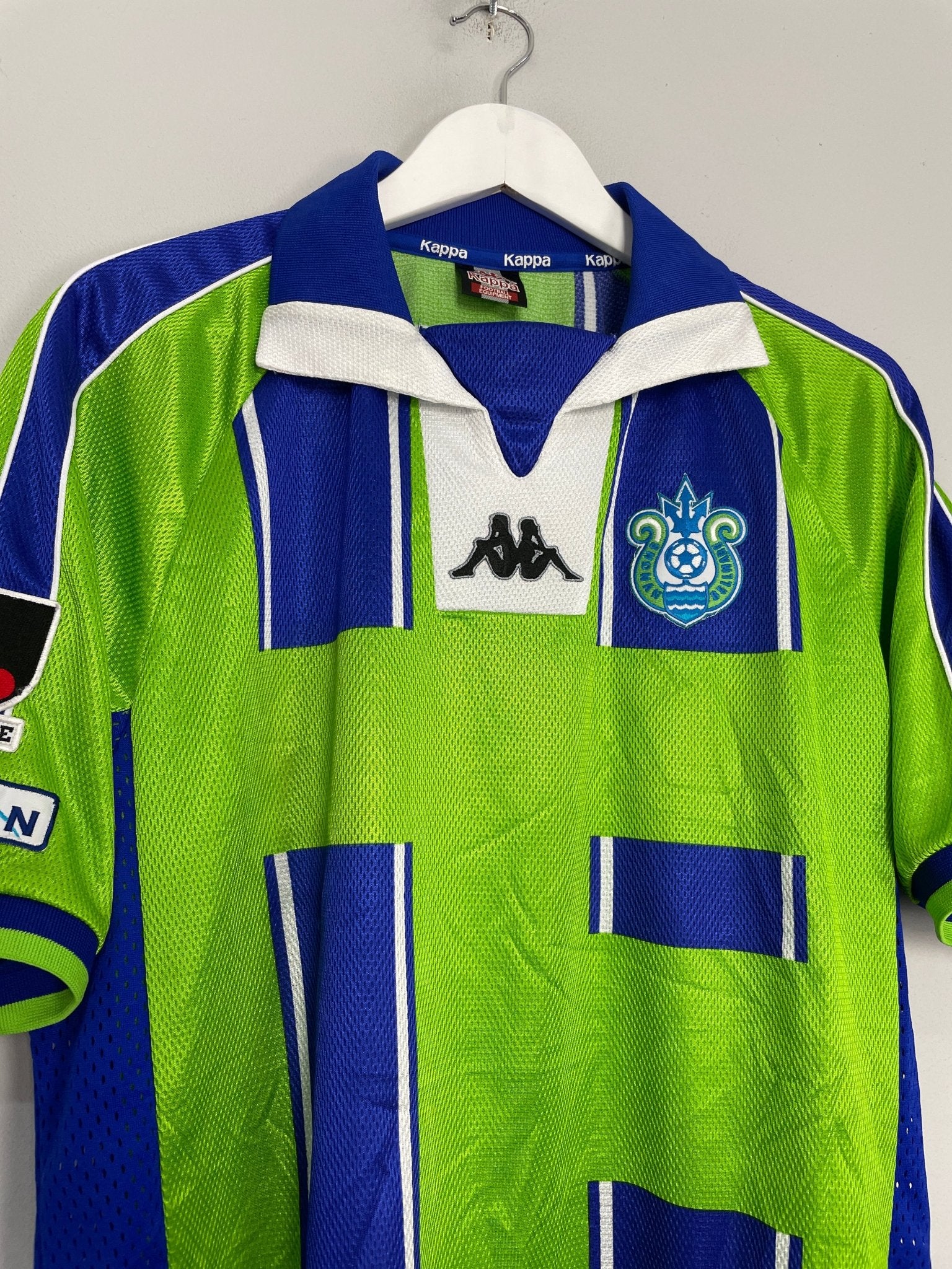 Shop 1999/00 SHONAN BELLMARE HOME SHIRT (L) KAPPA, classic football shirts, vintage football shirts & retro soccer jerseys at Cult Kits