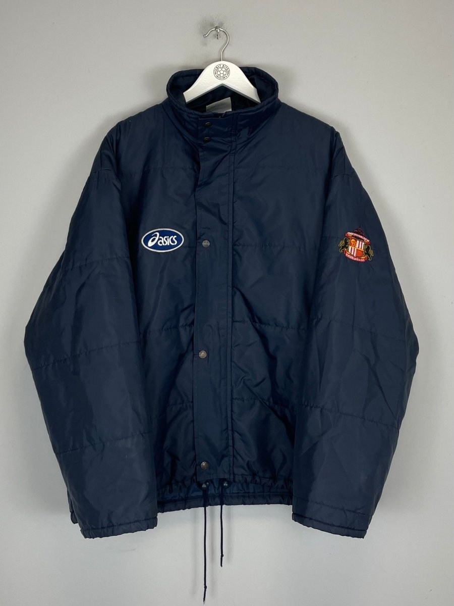1999/00 SUNDERLAND BENCH COAT (M) ASICS - Cult Kits - Medium - Buy Vintage Football Shirts, Authentic Retro Football Shirts For Sale, Classic Football Shirts & Soccer Jersey