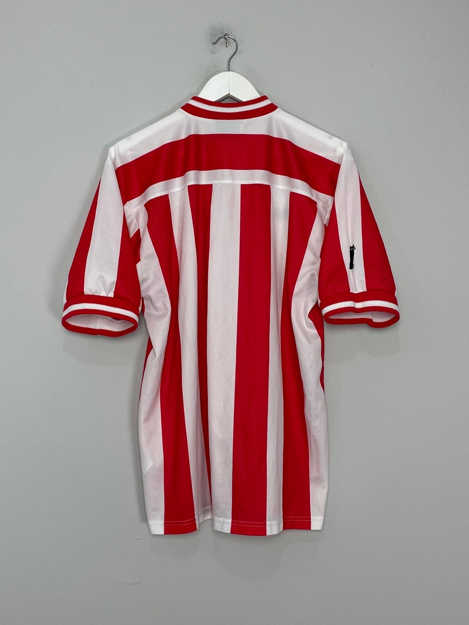 Shop 1999/00 SUNDERLAND HOME SHIRT (L) ASICS, classic football shirts, vintage football shirts & retro soccer jerseys at Cult Kits