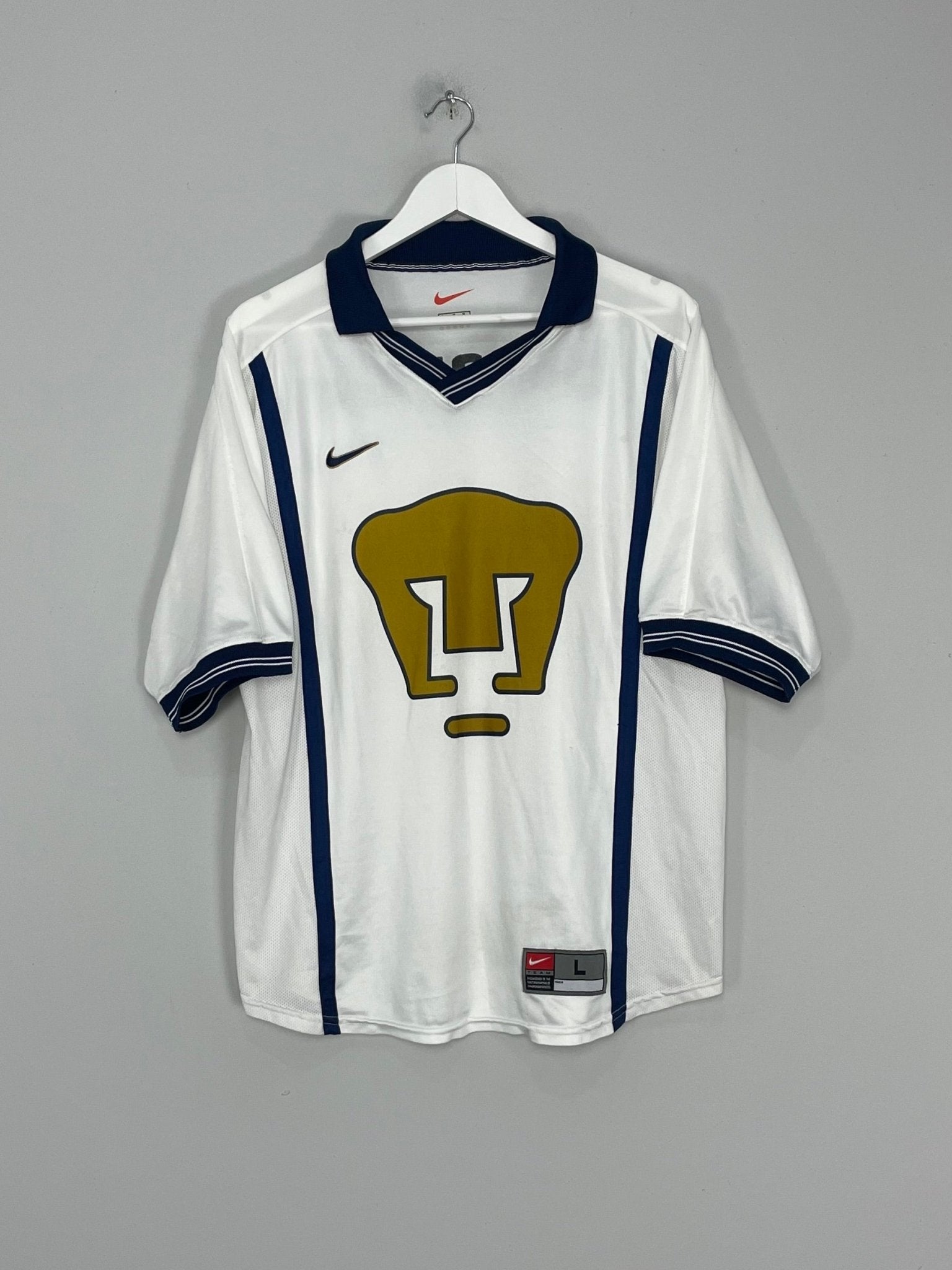 Shop 1999/00 UNAM PUMAS AWAY SHIRT (L) NIKE, classic football shirts, vintage football shirts & retro soccer jerseys at Cult Kits