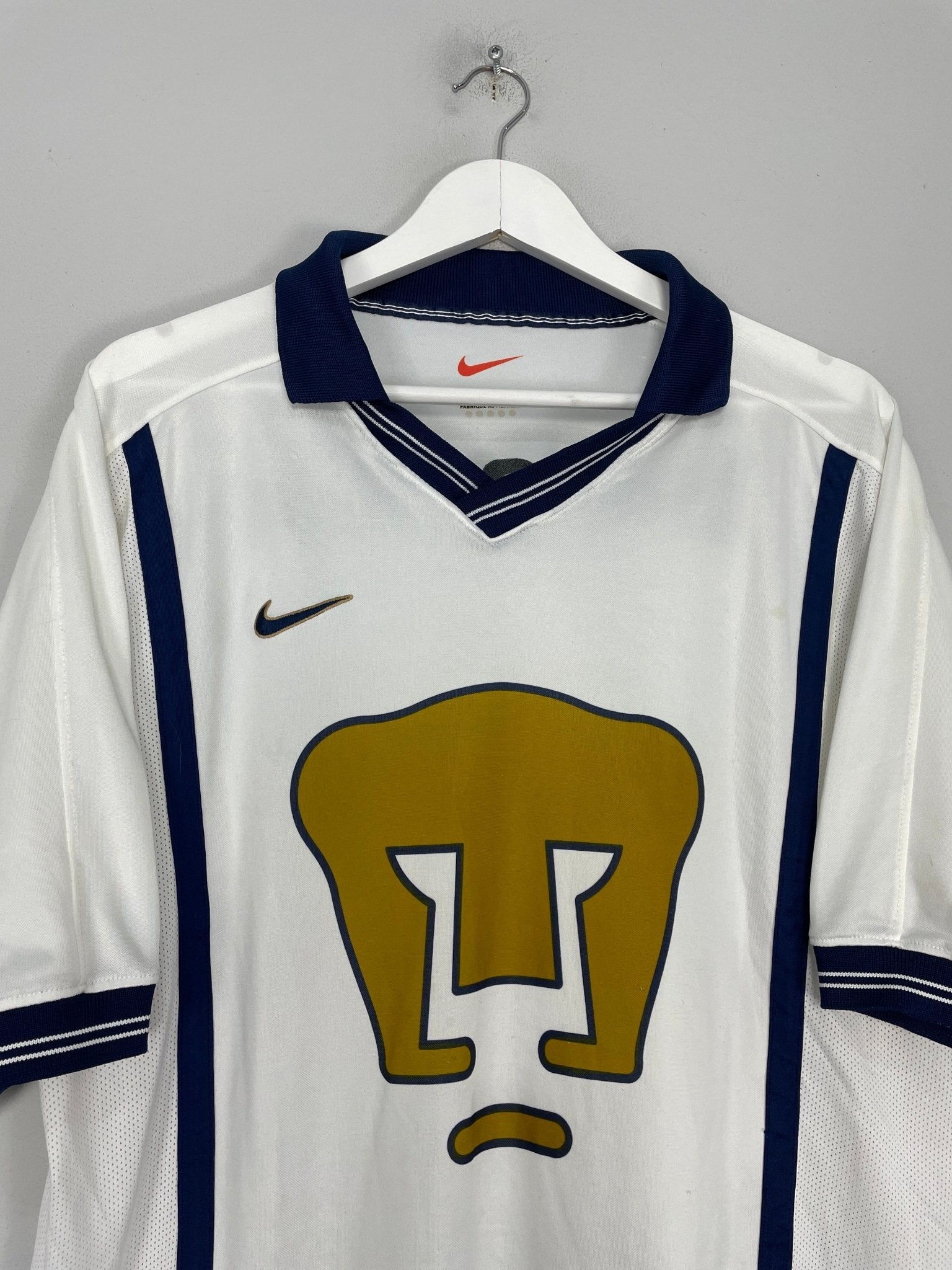 Shop 1999/00 UNAM PUMAS AWAY SHIRT (L) NIKE, classic football shirts, vintage football shirts & retro soccer jerseys at Cult Kits