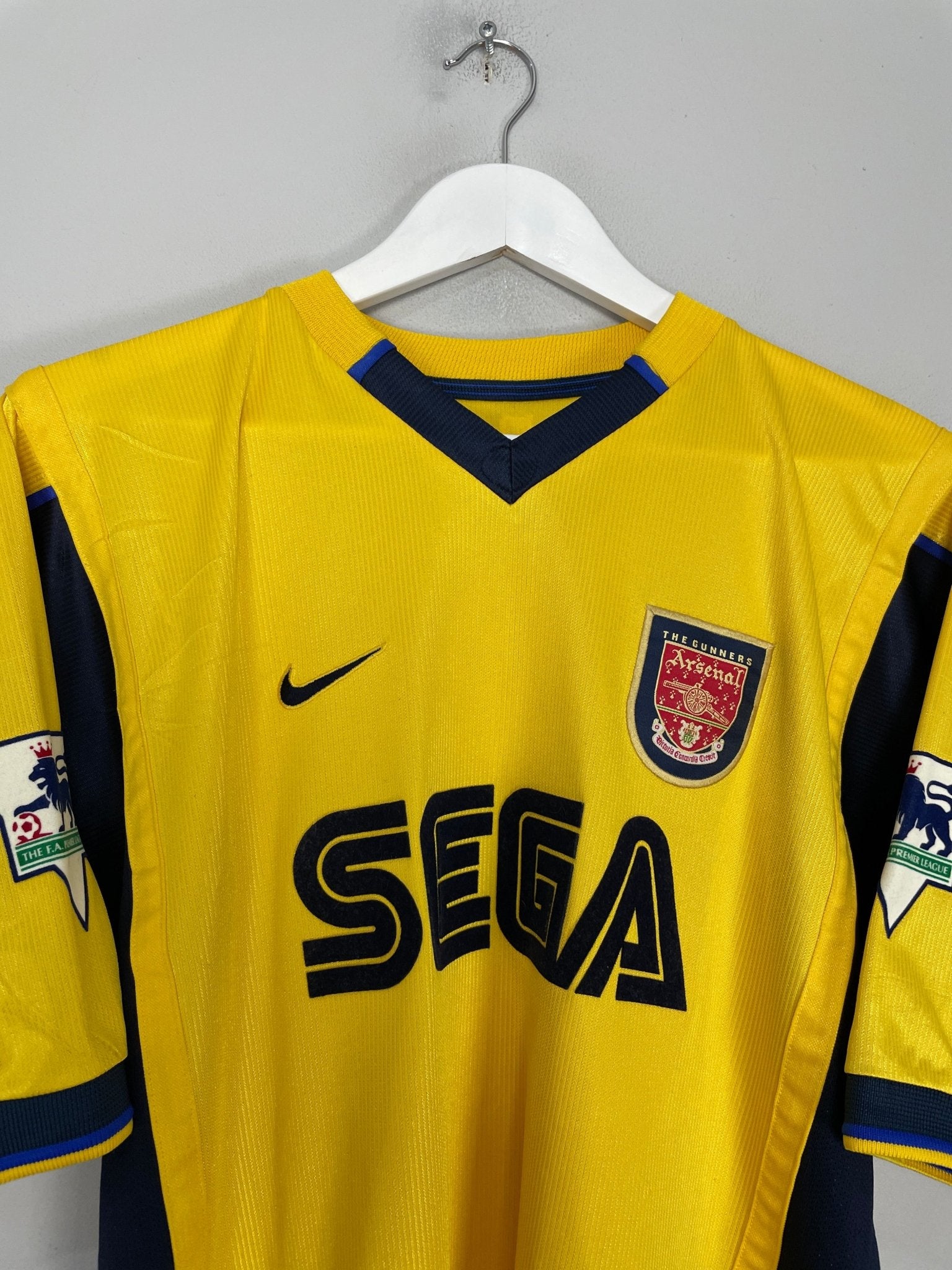 Shop 1999/01 ARSENAL SILVINHO #16 AWAY SHIRT (M) NIKE, classic football shirts, vintage football shirts & retro soccer jerseys at Cult Kits