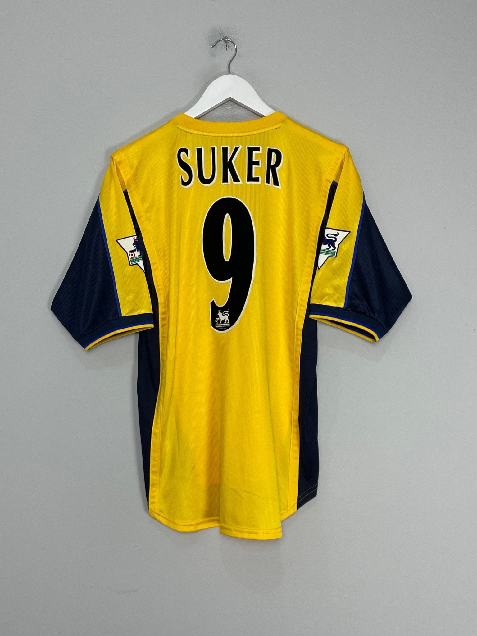 Shop 1999/01 ARSENAL SUKER #9 AWAY SHIRT (M) NIKE, classic football shirts, vintage football shirts & retro soccer jerseys at Cult Kits