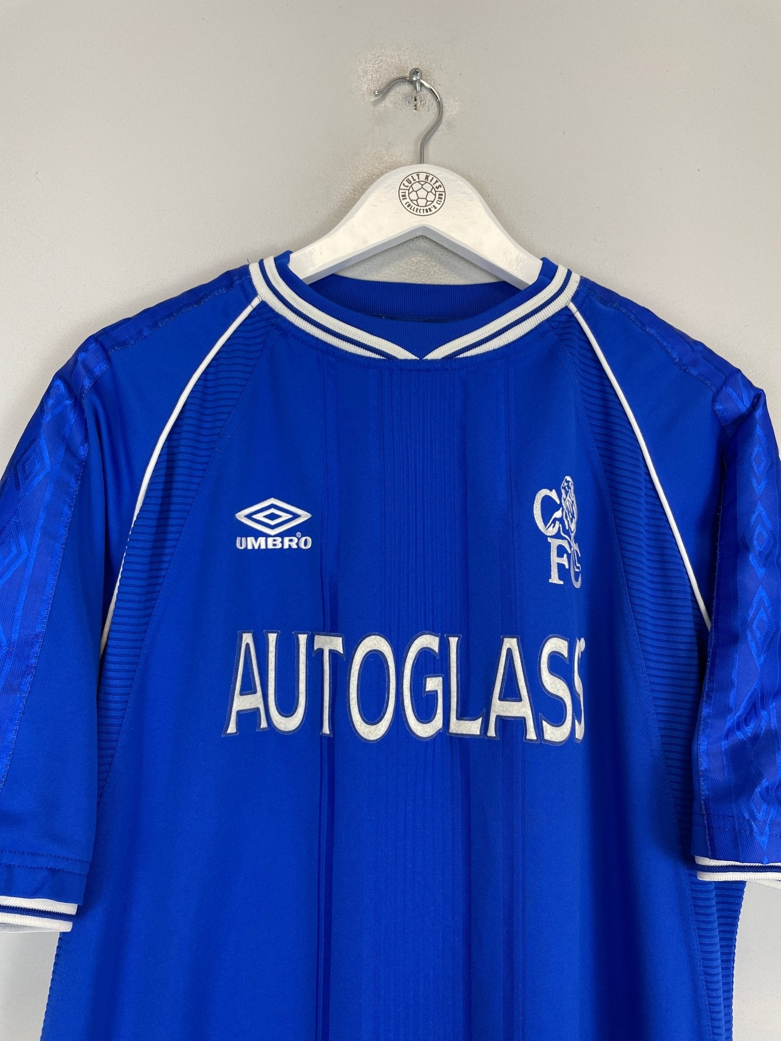Shop 1999/01 CHELSEA ZOLA #25 HOME SHIRT (XL) UMBRO, classic football shirts, vintage football shirts & retro soccer jerseys at Cult Kits