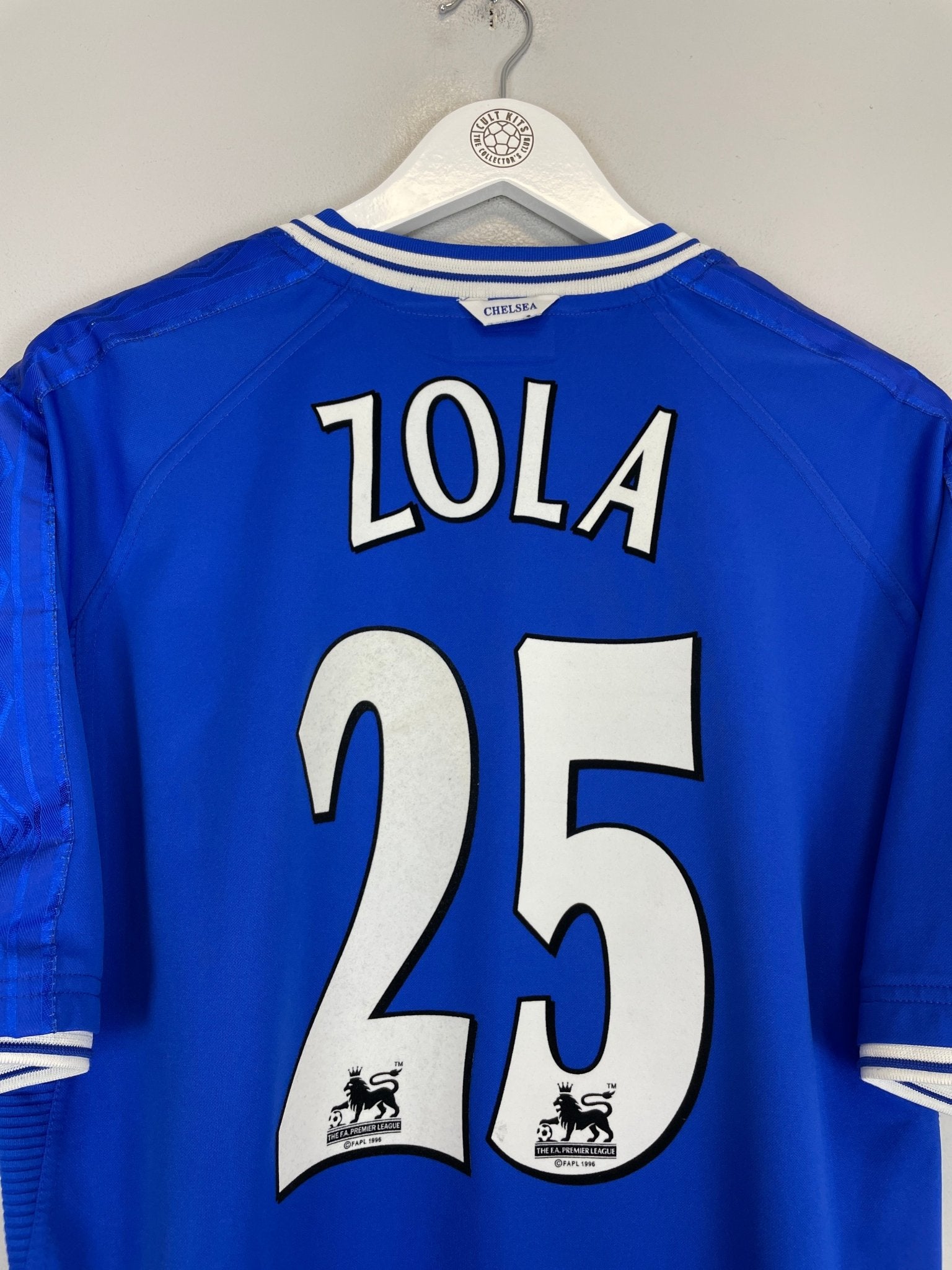 Shop 1999/01 CHELSEA ZOLA #25 HOME SHIRT (XL) UMBRO, classic football shirts, vintage football shirts & retro soccer jerseys at Cult Kits