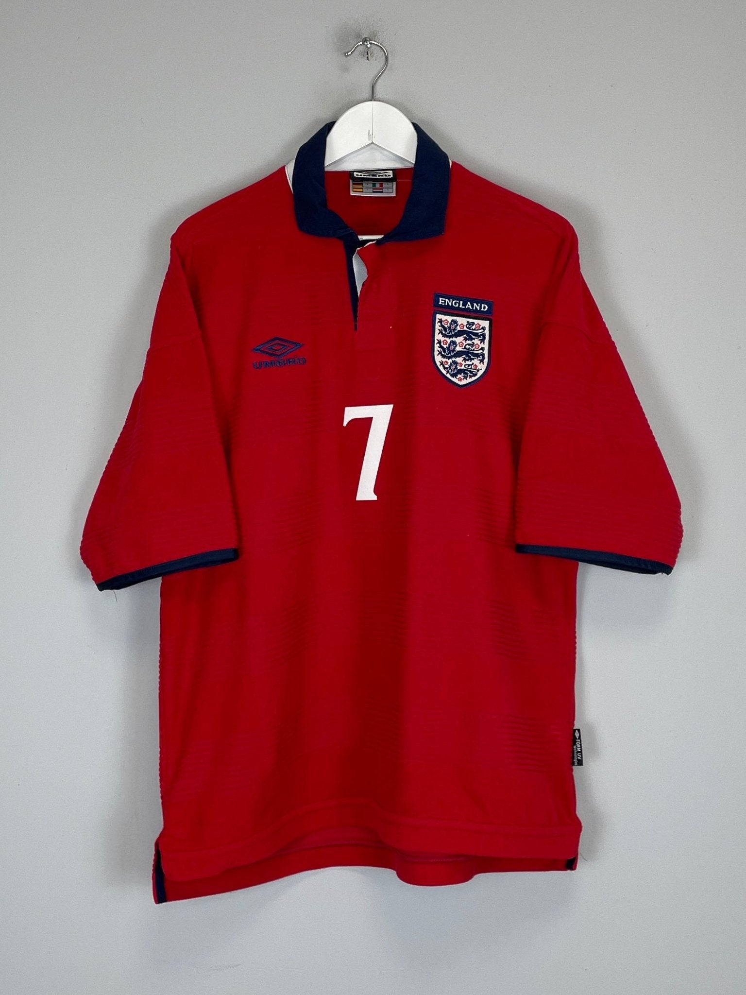 Shop 1999/01 ENGLAND BECKHAM #7 AWAY SHIRT (L) UMBRO, classic football shirts, vintage football shirts & retro soccer jerseys at Cult Kits