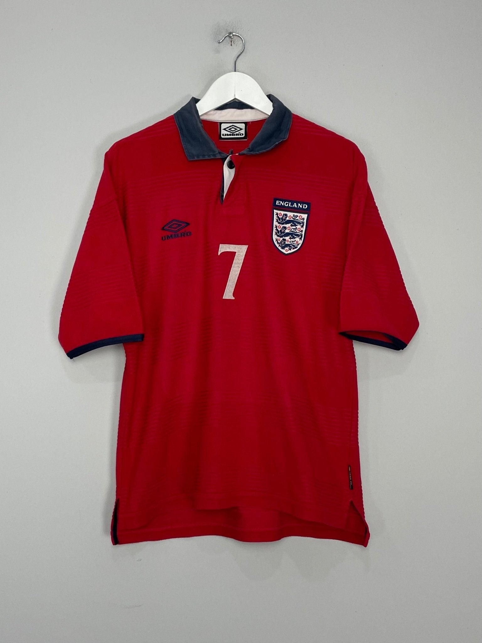 Shop 1999/01 ENGLAND BECKHAM #7 AWAY SHIRT (M) UMBRO, classic football shirts, vintage football shirts & retro soccer jerseys at Cult Kits