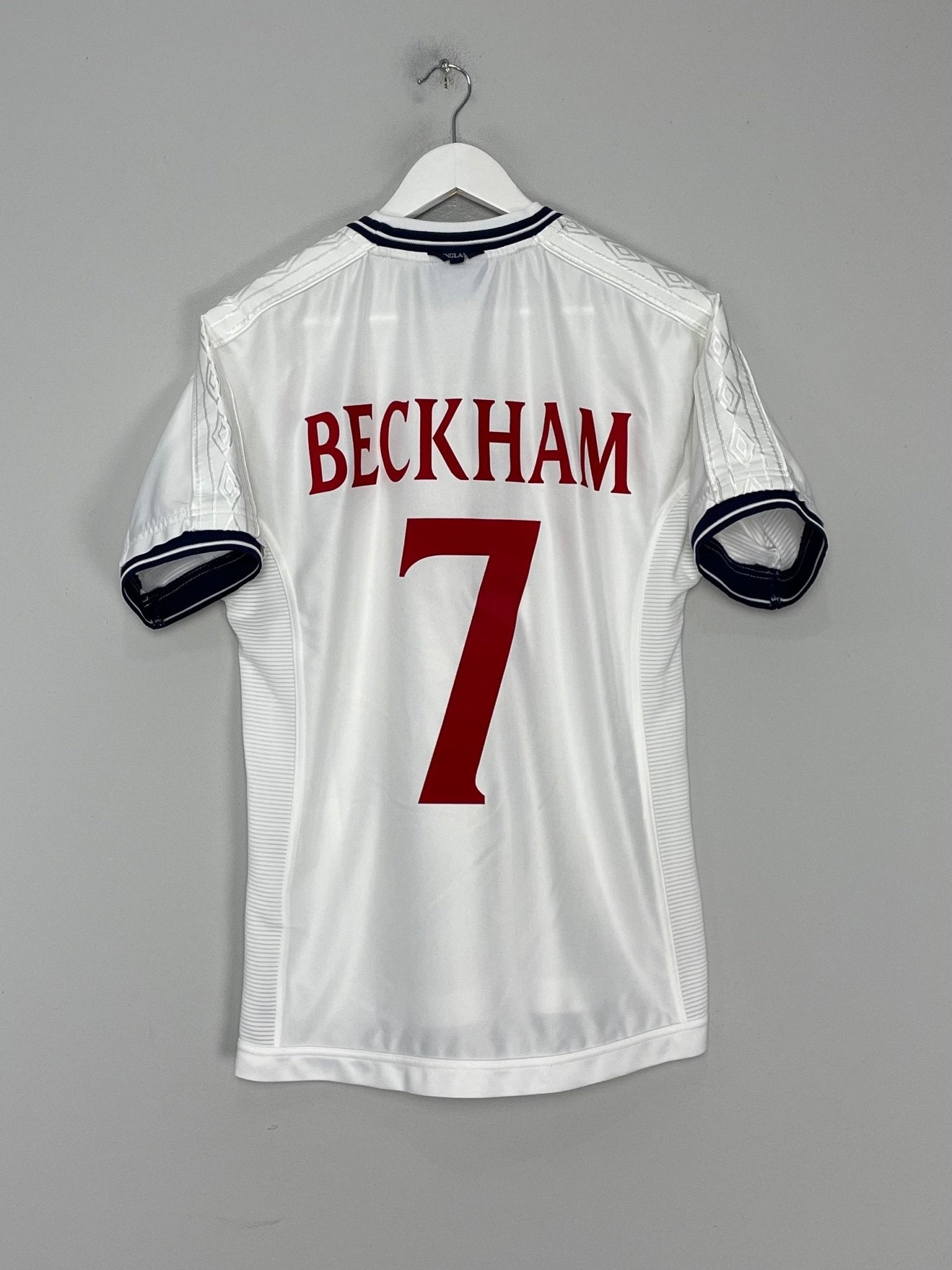 Shop 1999/01 ENGLAND BECKHAM #7 HOME SHIRT (M) UMBRO, classic football shirts, vintage football shirts & retro soccer jerseys at Cult Kits