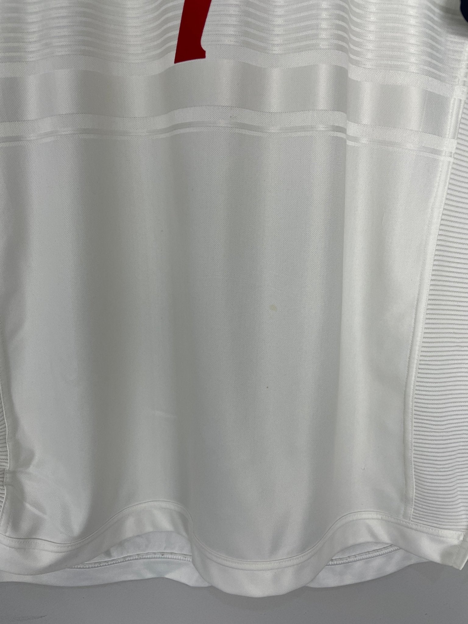 Shop 1999/01 ENGLAND BECKHAM #7 HOME SHIRT (XL) UMBRO, classic football shirts, vintage football shirts & retro soccer jerseys at Cult Kits