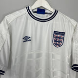 Shop 1999/01 ENGLAND HOME SHIRT (XL) UMBRO, classic football shirts, vintage football shirts & retro soccer jerseys at Cult Kits