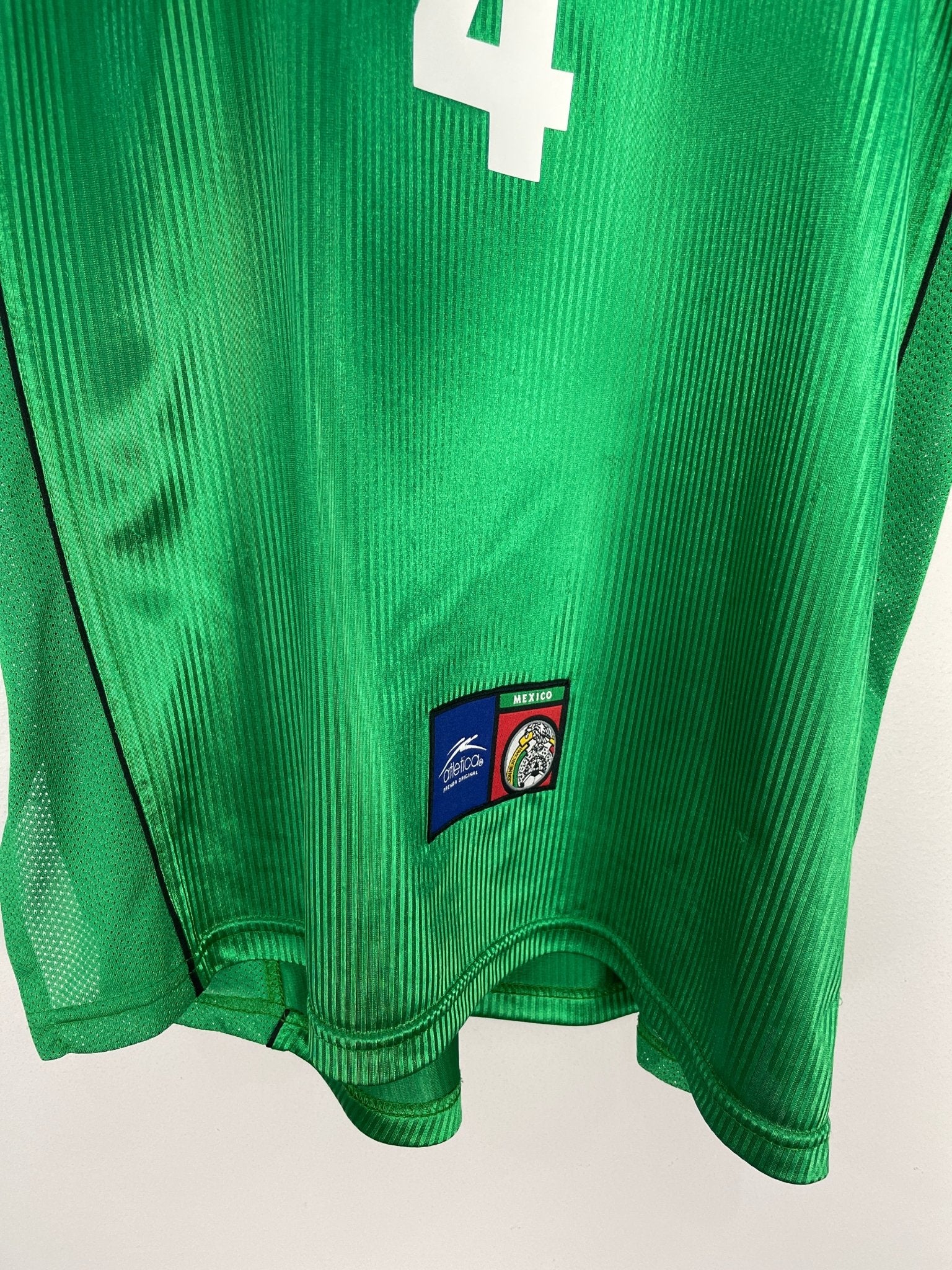 Shop 1999/01 MEXICO R.MARQUEZ #4 HOME SHIRT (L) ATLETICA, classic football shirts, vintage football shirts & retro soccer jerseys at Cult Kits