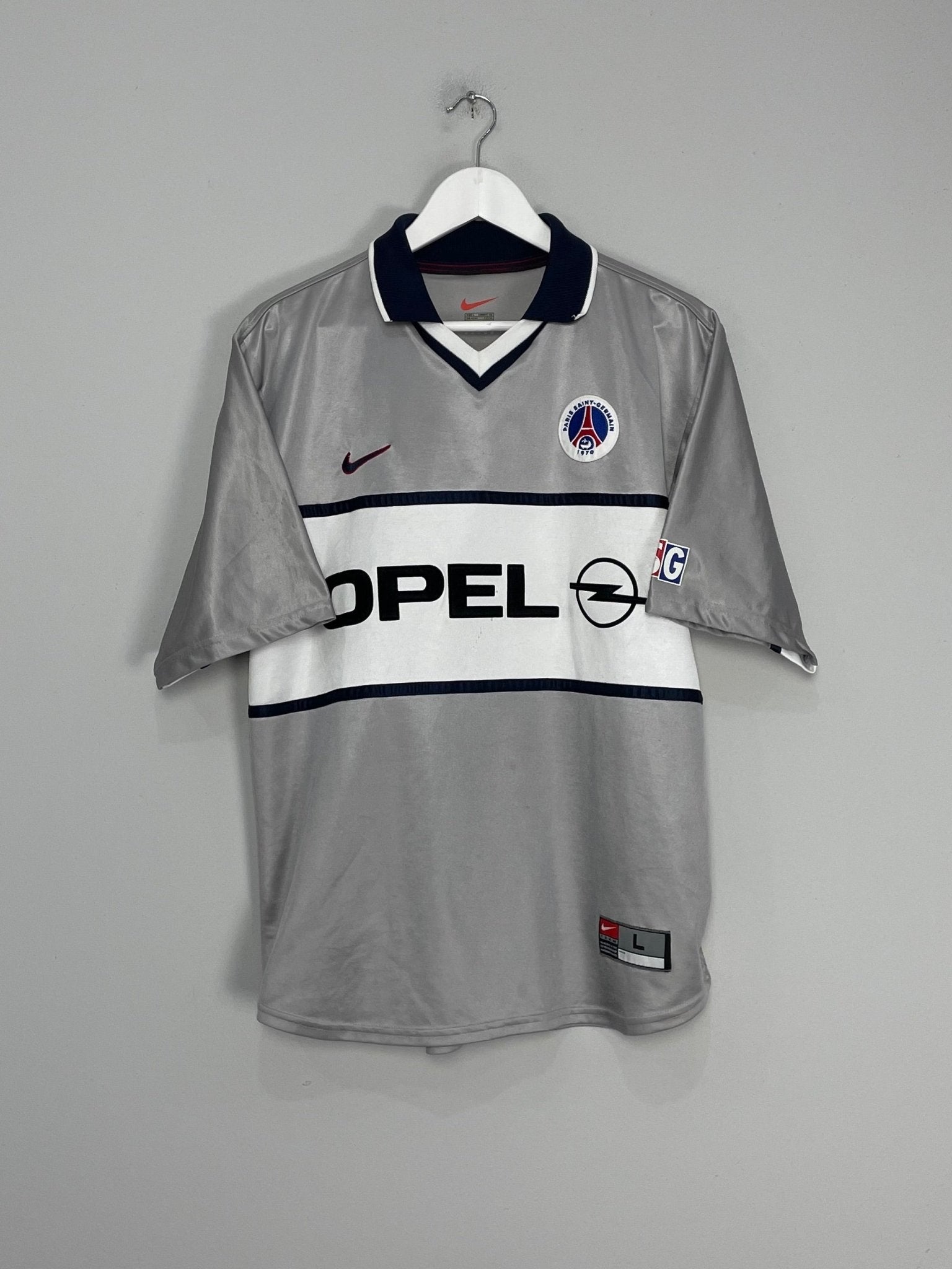 Shop 1999/01 PSG AWAY SHIRT (L) NIKE, classic football shirts, vintage football shirts & retro soccer jerseys at Cult Kits