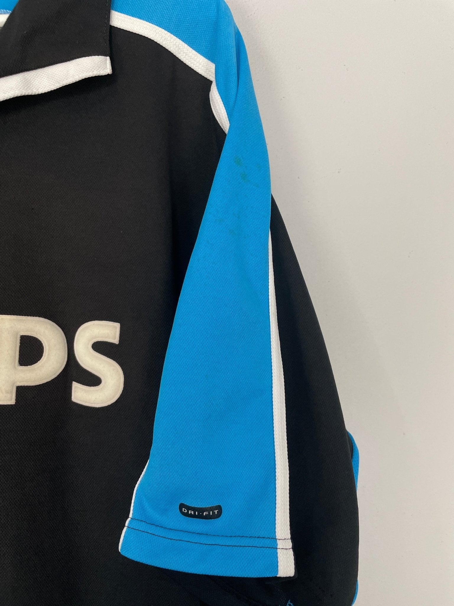Shop 1999/01 PSV AWAY SHIRT (XXL) NIKE, classic football shirts, vintage football shirts & retro soccer jerseys at Cult Kits