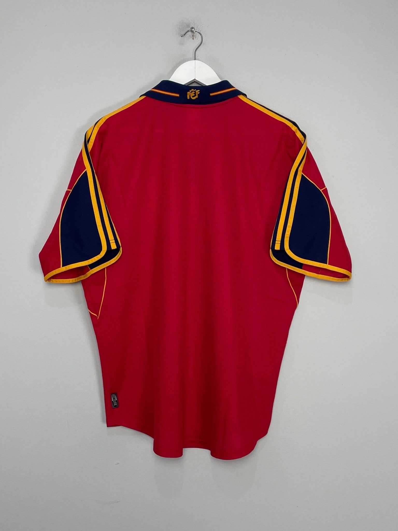 Shop 1999/02 SPAIN HOME SHIRT (L) ADIDAS, classic football shirts, vintage football shirts & retro soccer jerseys at Cult Kits