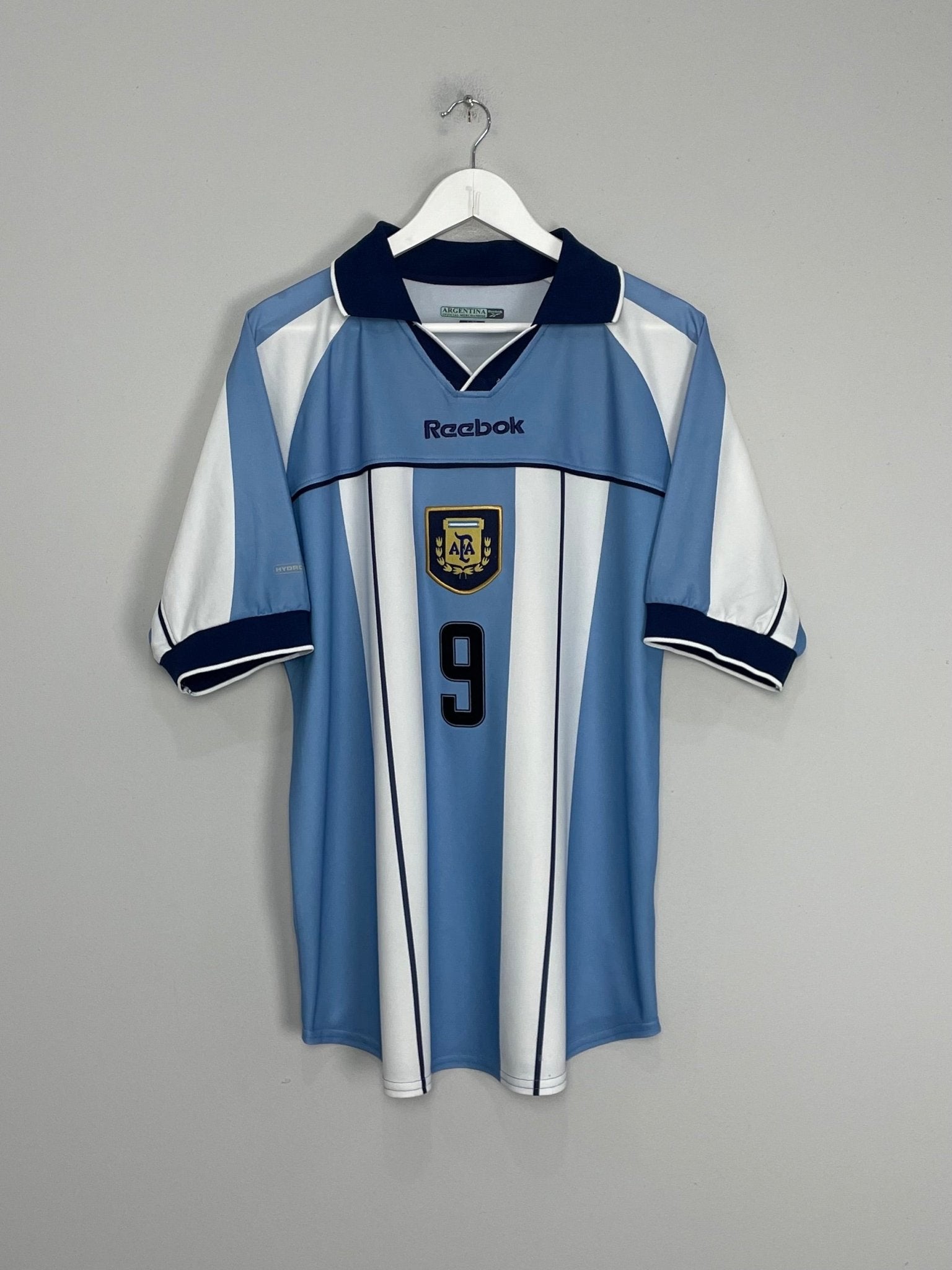 Shop 2000/01 ARGENTINA BATISTUTA #9 HOME SHIRT (L) REEBOK, classic football shirts, vintage football shirts & retro soccer jerseys at Cult Kits