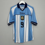 Shop 2000/01 ARGENTINA BATISTUTA #9 HOME SHIRT (M) REEBOK, classic football shirts, vintage football shirts & retro soccer jerseys at Cult Kits