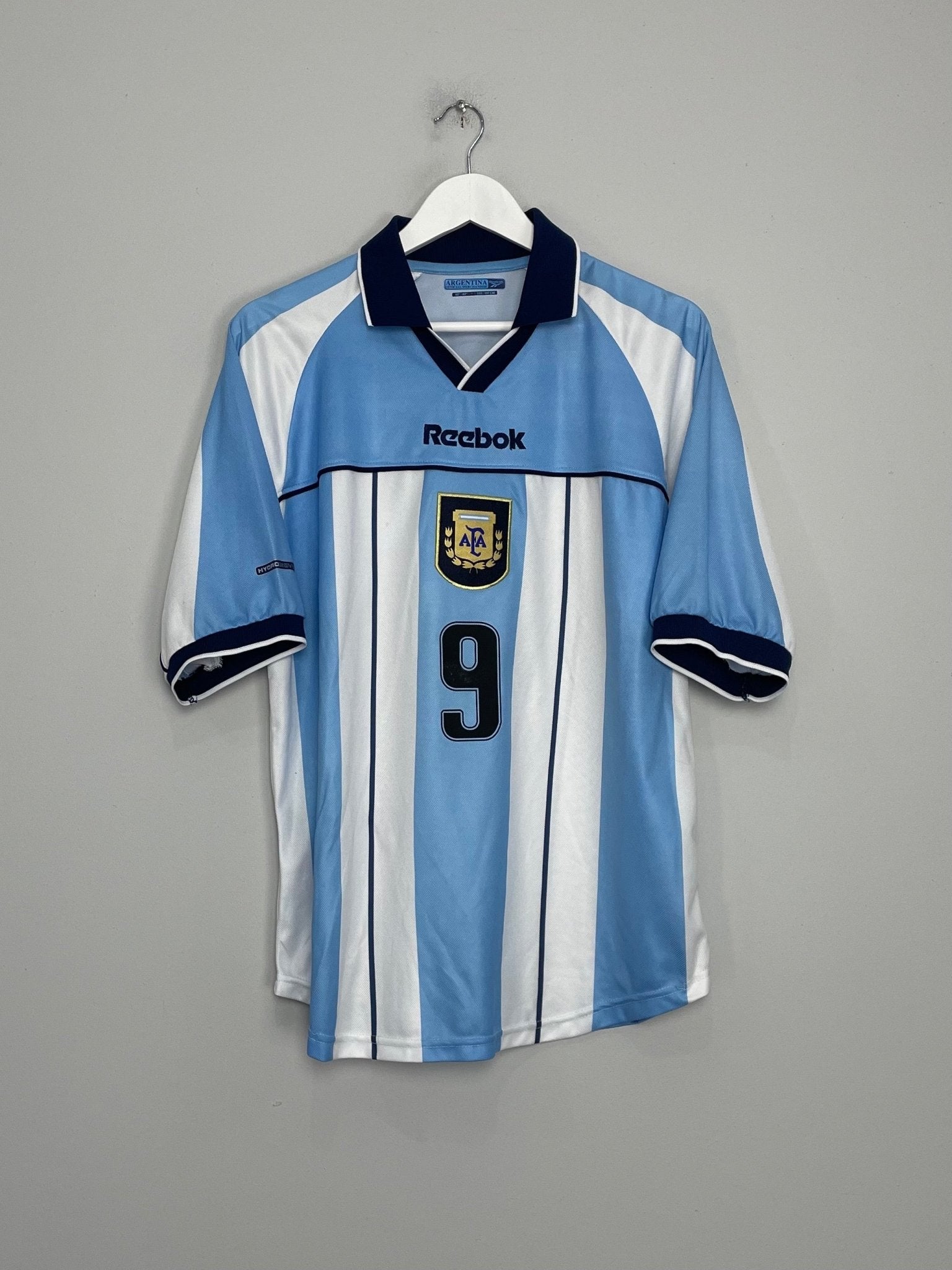 Shop 2000/01 ARGENTINA BATISTUTA #9 HOME SHIRT (M) REEBOK, classic football shirts, vintage football shirts & retro soccer jerseys at Cult Kits