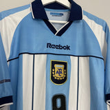 Shop 2000/01 ARGENTINA BATISTUTA #9 HOME SHIRT (M) REEBOK, classic football shirts, vintage football shirts & retro soccer jerseys at Cult Kits