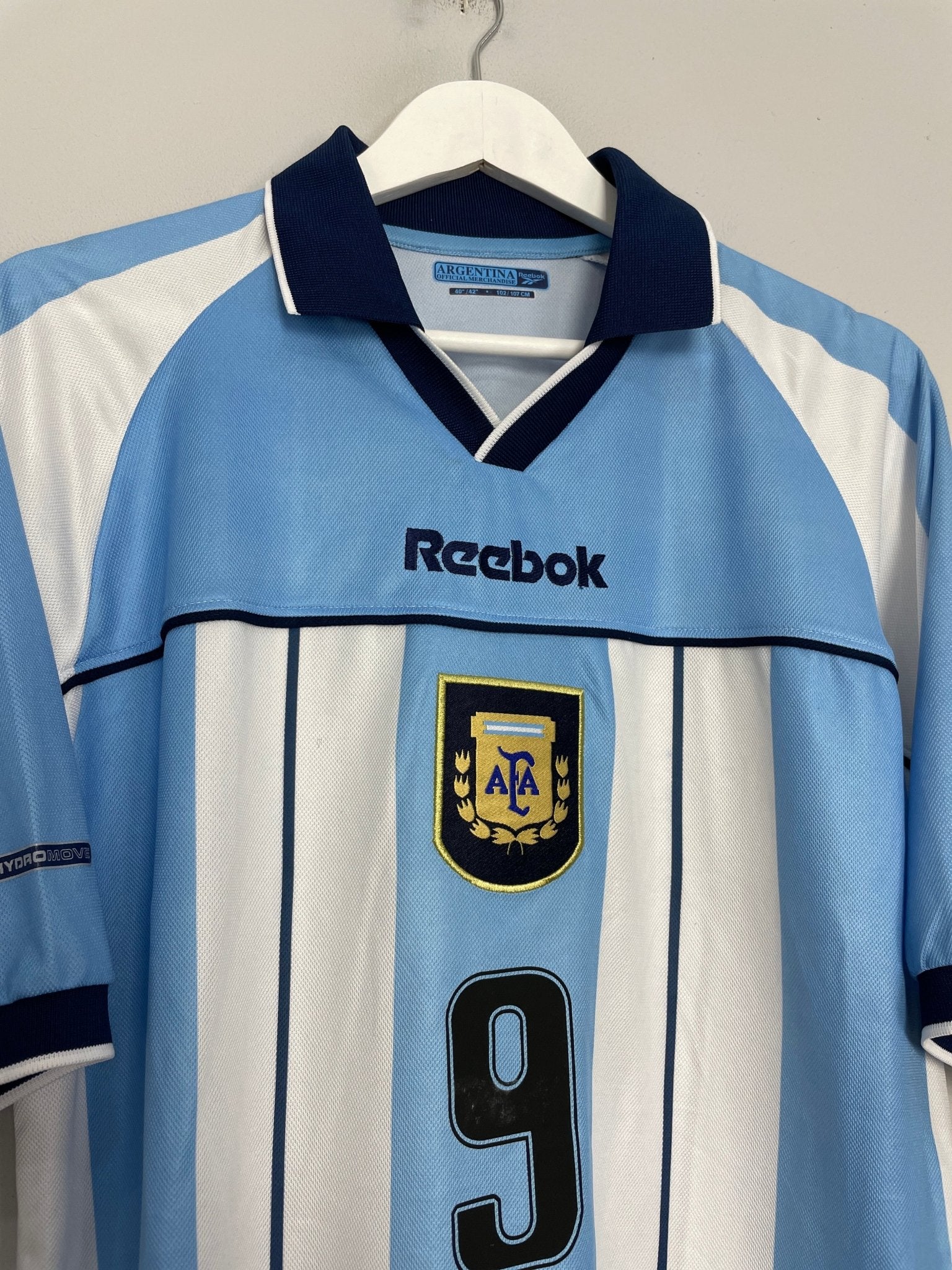 Shop 2000/01 ARGENTINA BATISTUTA #9 HOME SHIRT (M) REEBOK, classic football shirts, vintage football shirts & retro soccer jerseys at Cult Kits