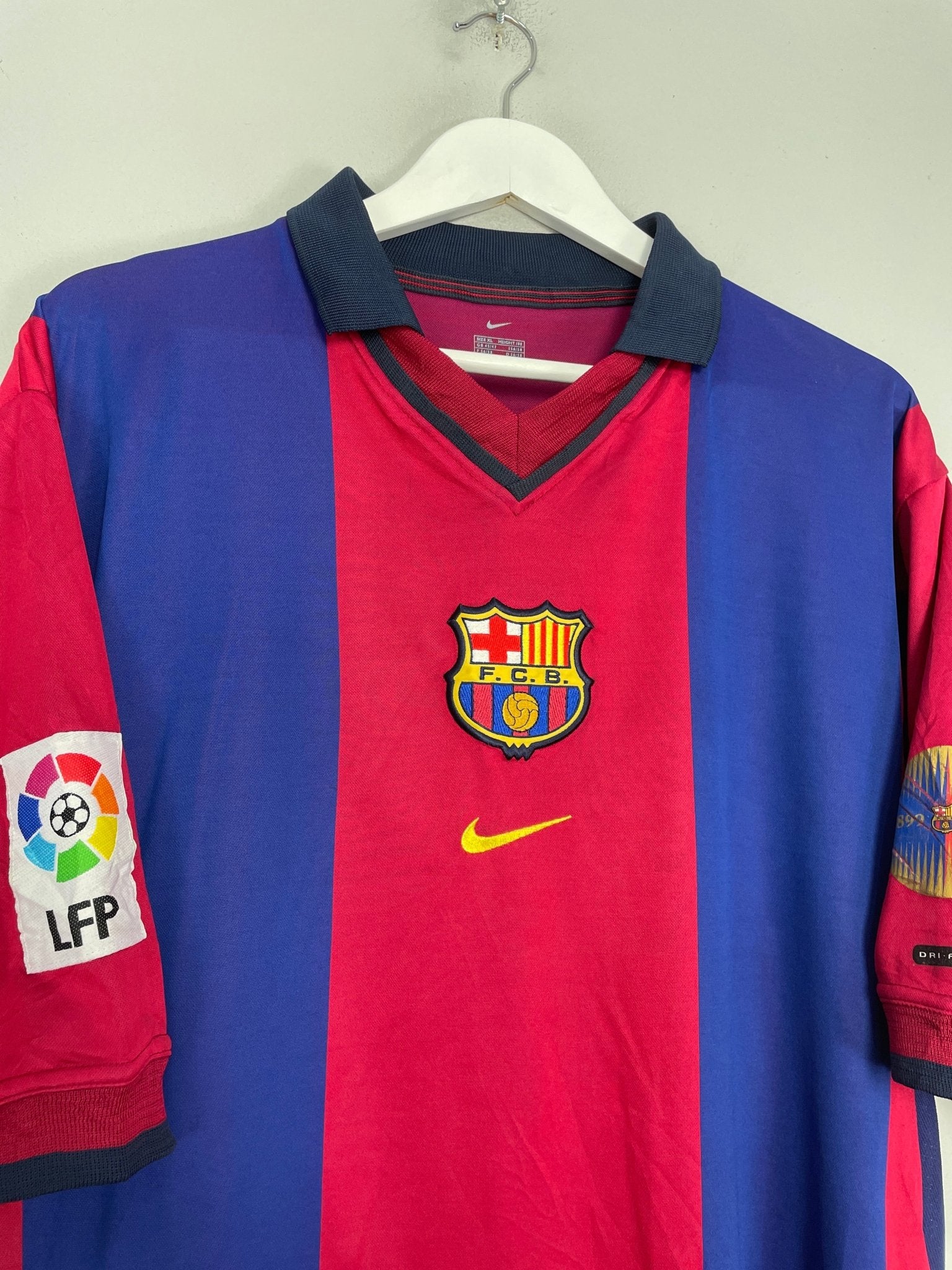 Shop 2000/01 BARCELONA XAVI #16 HOME SHIRT (XL) NIKE, classic football shirts, vintage football shirts & retro soccer jerseys at Cult Kits