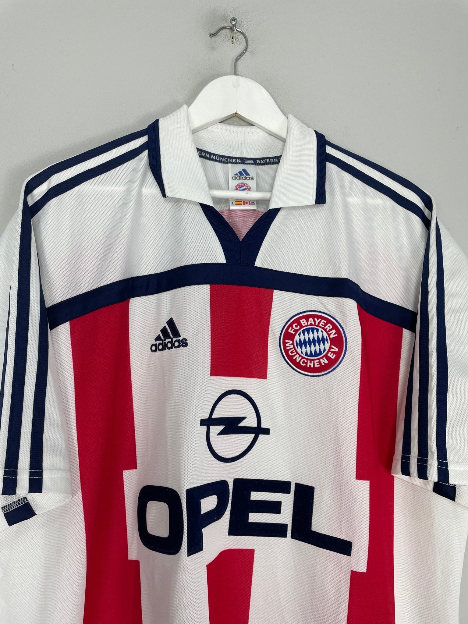 Shop 2000/01 BAYERN MUNICH AWAY SHIRT (XL) ADIDAS, classic football shirts, vintage football shirts & retro soccer jerseys at Cult Kits