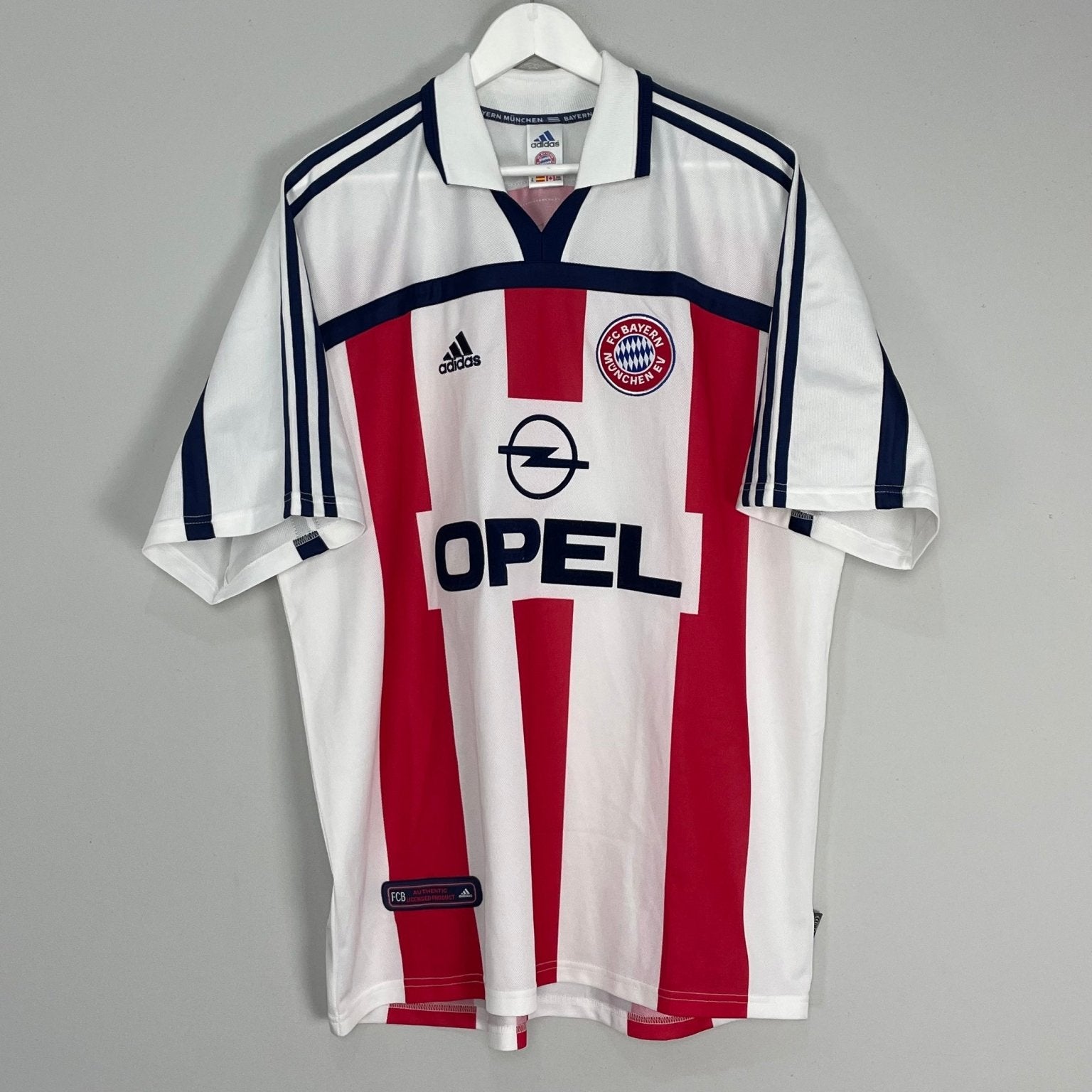 Shop 2000/01 BAYERN MUNICH AWAY SHIRT (XL) ADIDAS, classic football shirts, vintage football shirts & retro soccer jerseys at Cult Kits