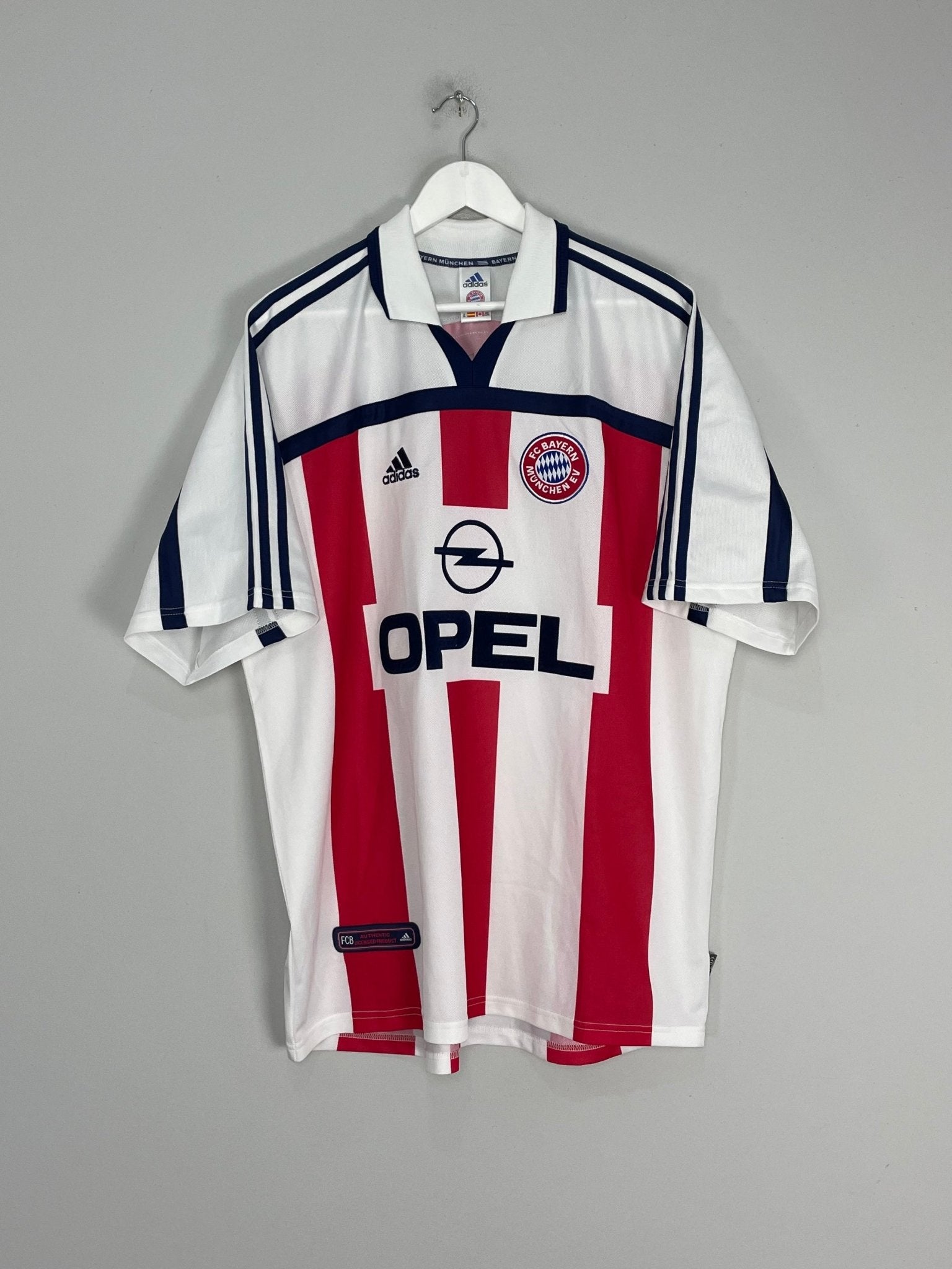 Shop 2000/01 BAYERN MUNICH AWAY SHIRT (XL) ADIDAS, classic football shirts, vintage football shirts & retro soccer jerseys at Cult Kits
