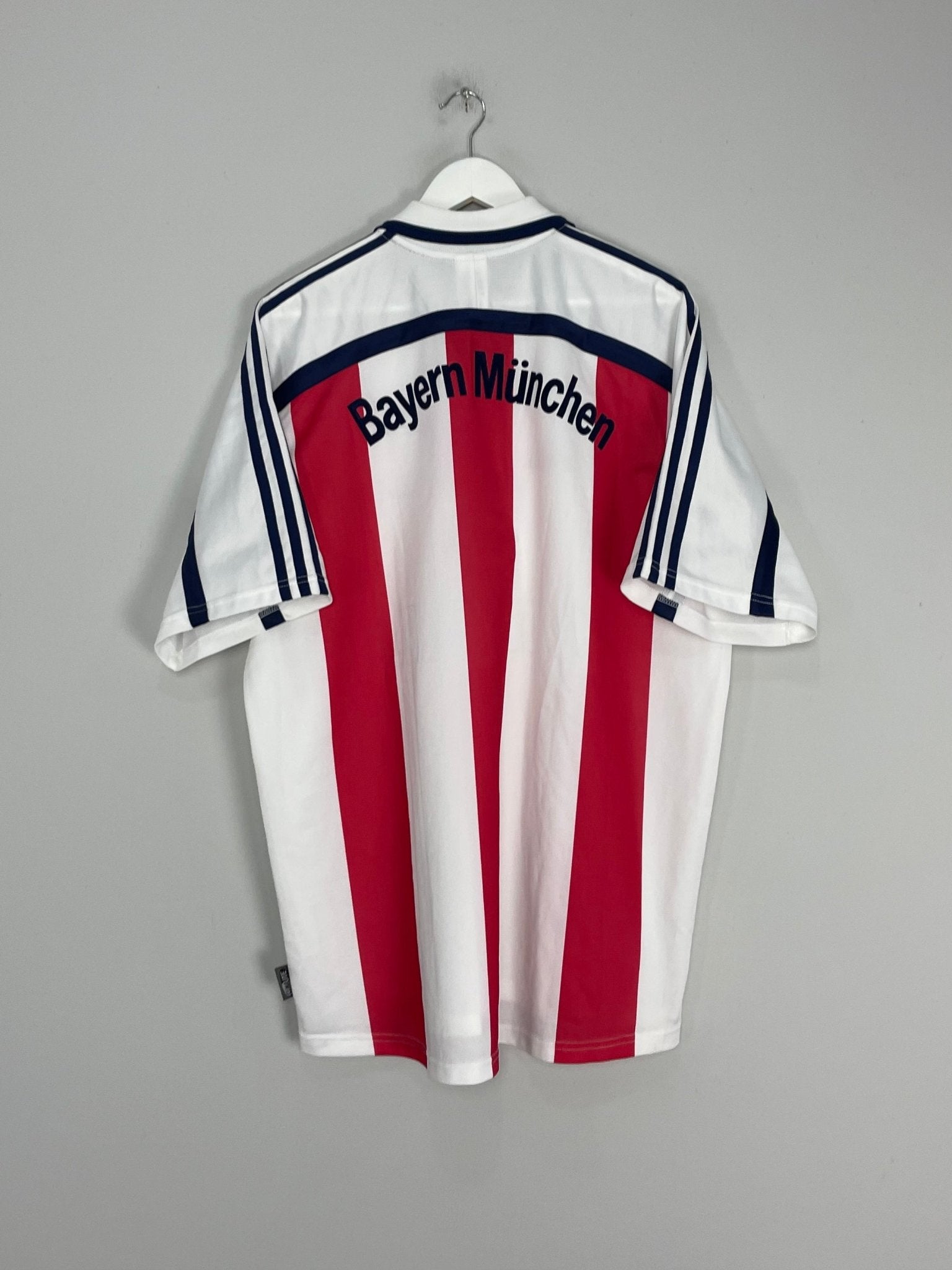 Shop 2000/01 BAYERN MUNICH AWAY SHIRT (XL) ADIDAS, classic football shirts, vintage football shirts & retro soccer jerseys at Cult Kits
