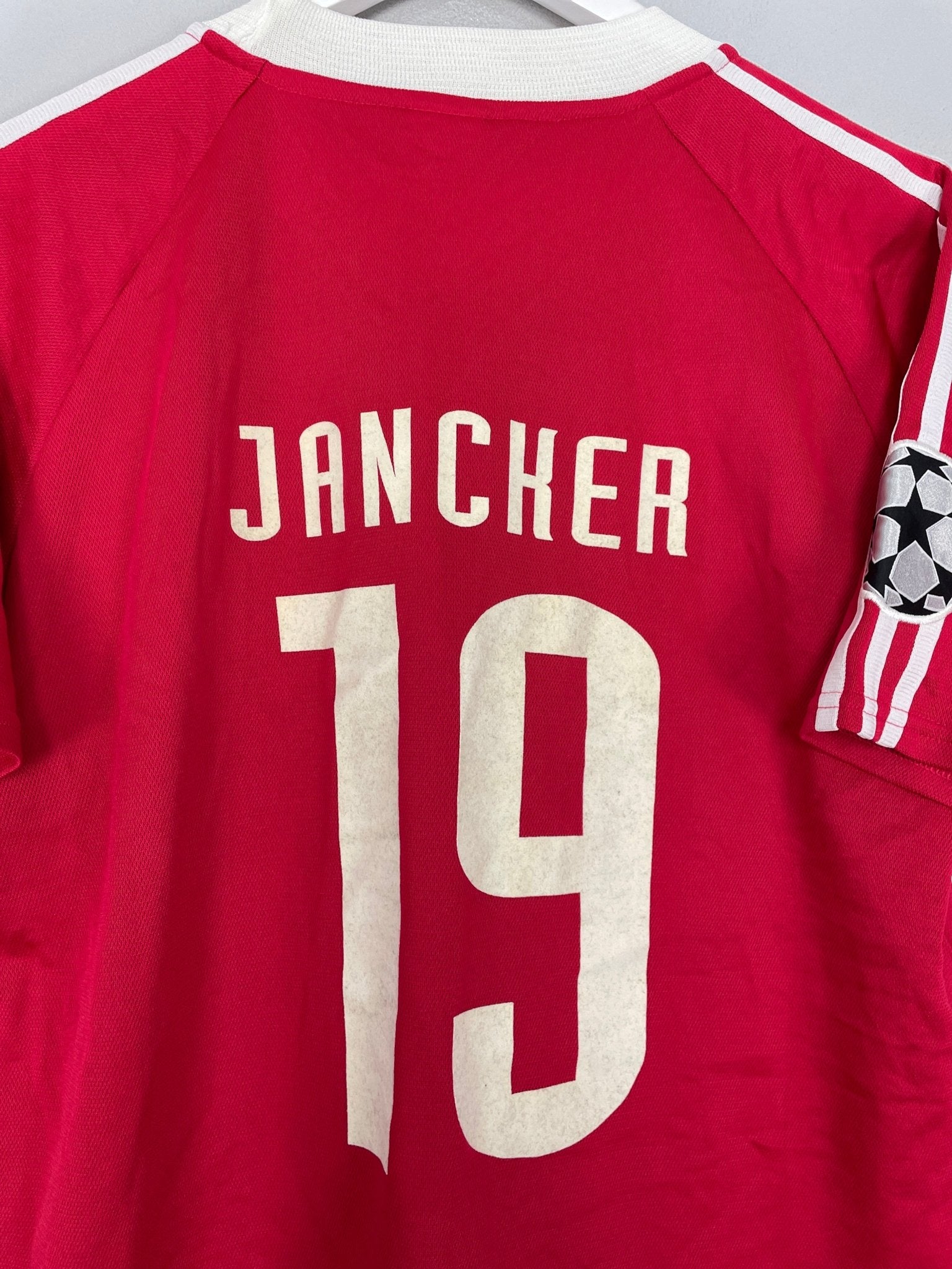 Shop 2000/01 BAYERN MUNICH JANCKER #19 C/L HOME SHIRT (M) ADIDAS, classic football shirts, vintage football shirts & retro soccer jerseys at Cult Kits