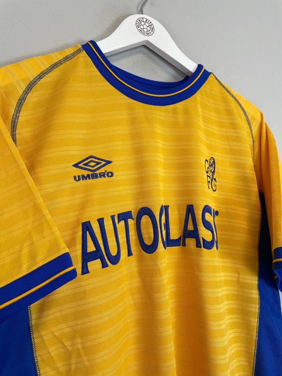 2000/01 CHELSEA ZOLA 25 AWAY SHIRT (M) UMBRO - Cult Kits - Medium - Buy Vintage Football Shirts, Authentic Retro Football Shirts For Sale, Classic Football Shirts & Soccer Jersey