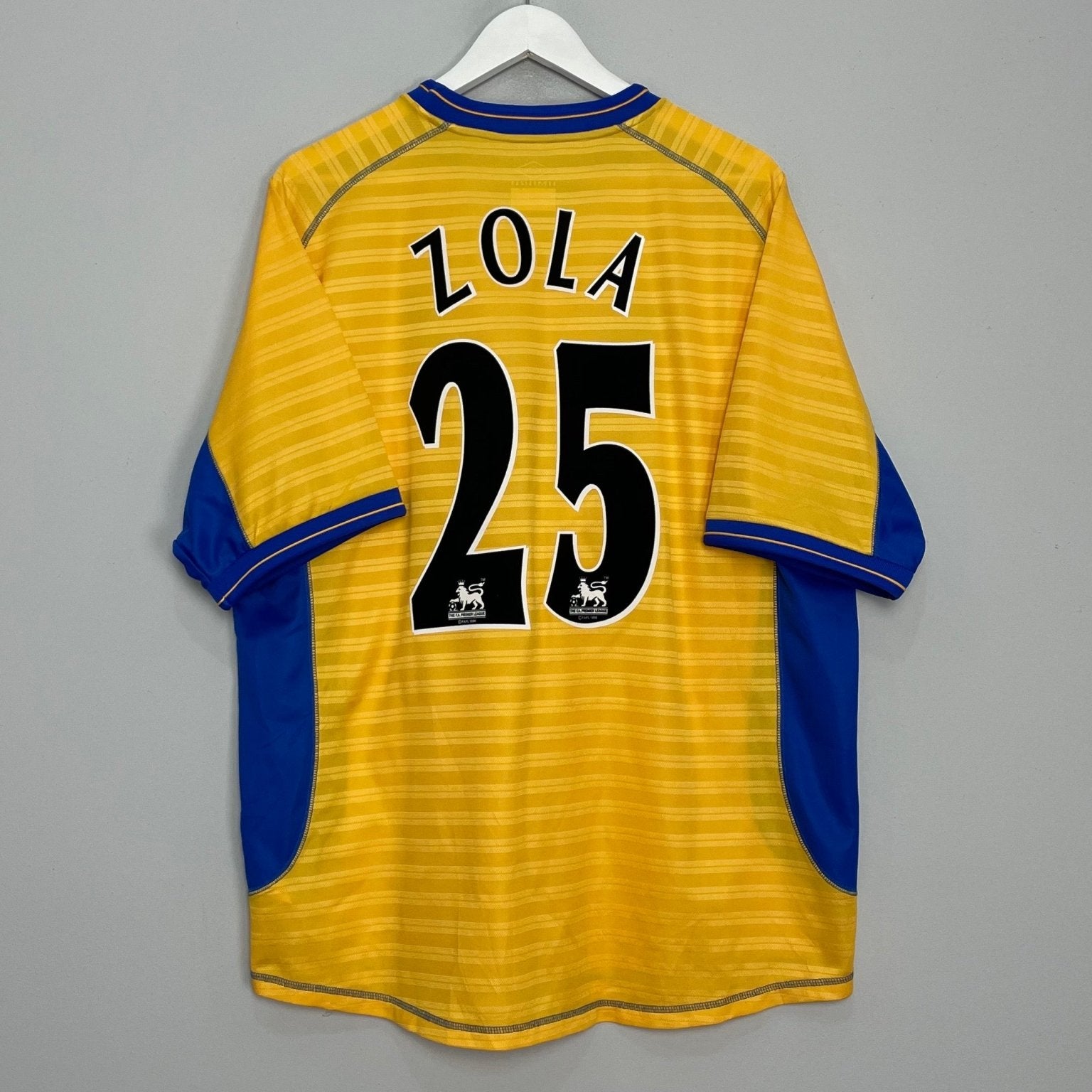 2000/01 CHELSEA ZOLA #25 AWAY SHIRT (XXL) UMBRO – Cult Kits