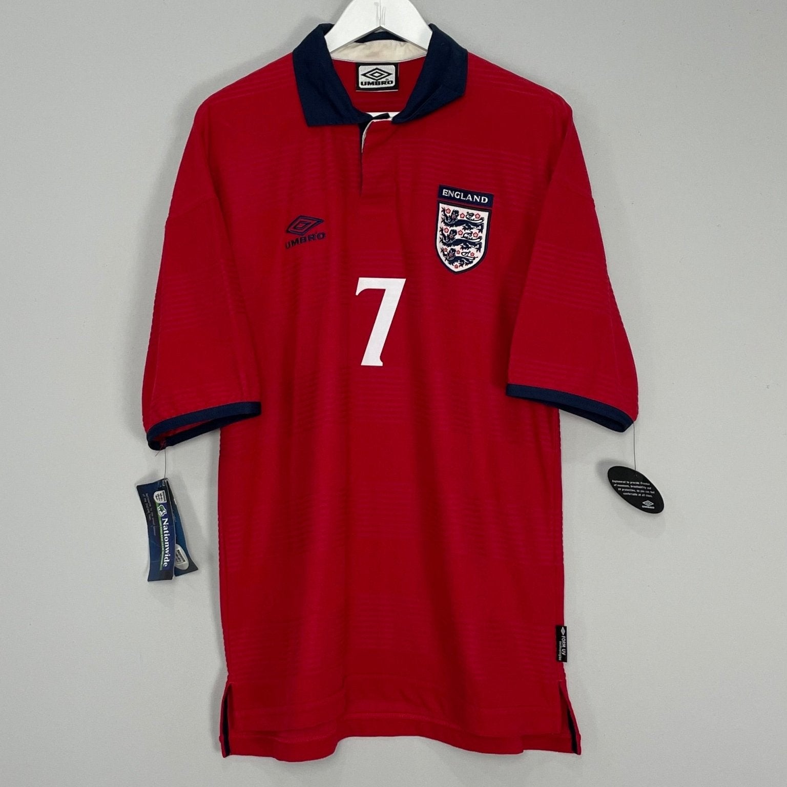 Shop 2000/01 ENGLAND BECKHAM #7 *BNWT* HOME SHIRT (L) UMBRO, classic football shirts, vintage football shirts & retro soccer jerseys at Cult Kits