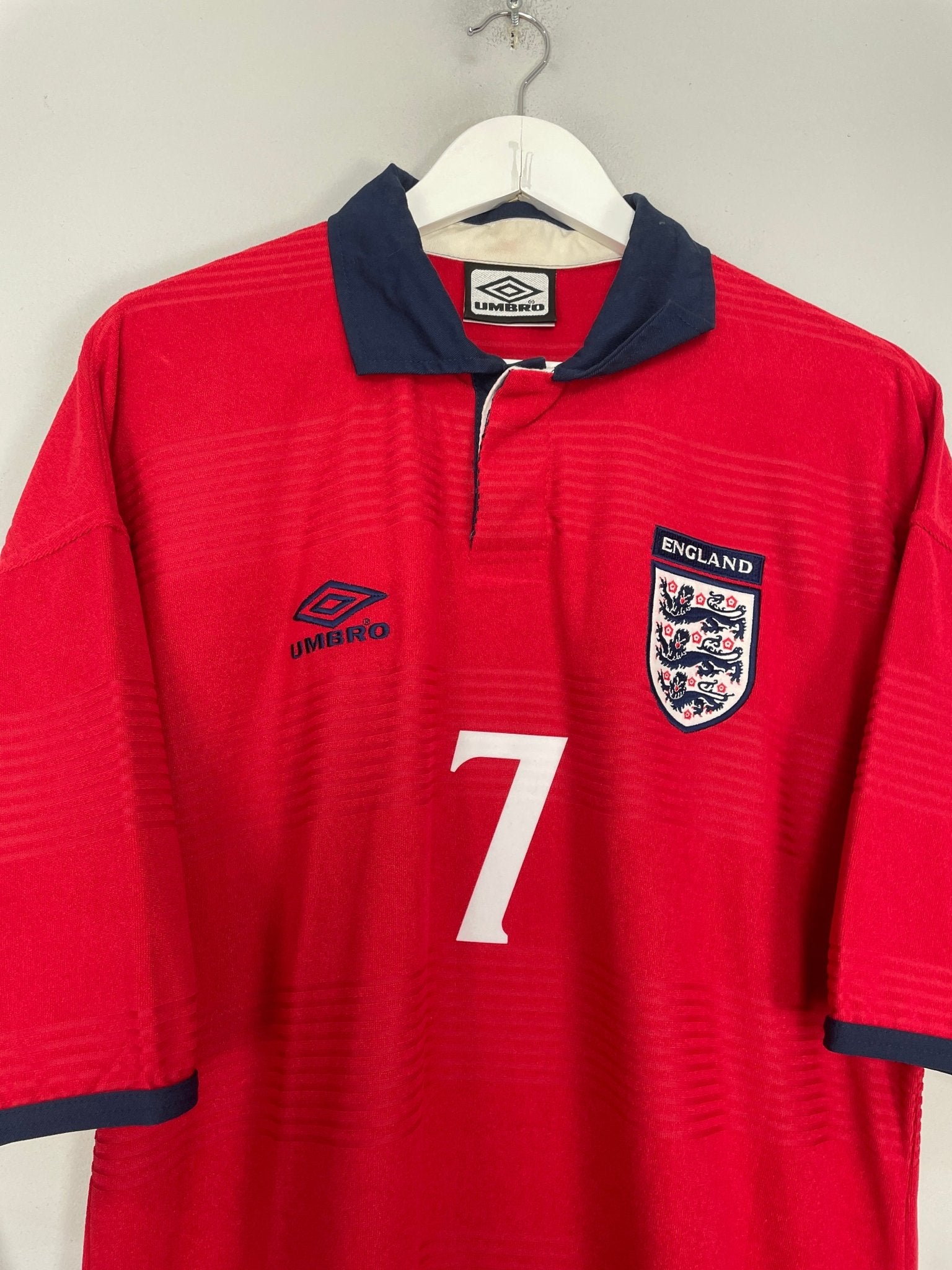 Shop 2000/01 ENGLAND BECKHAM #7 *BNWT* HOME SHIRT (L) UMBRO, classic football shirts, vintage football shirts & retro soccer jerseys at Cult Kits
