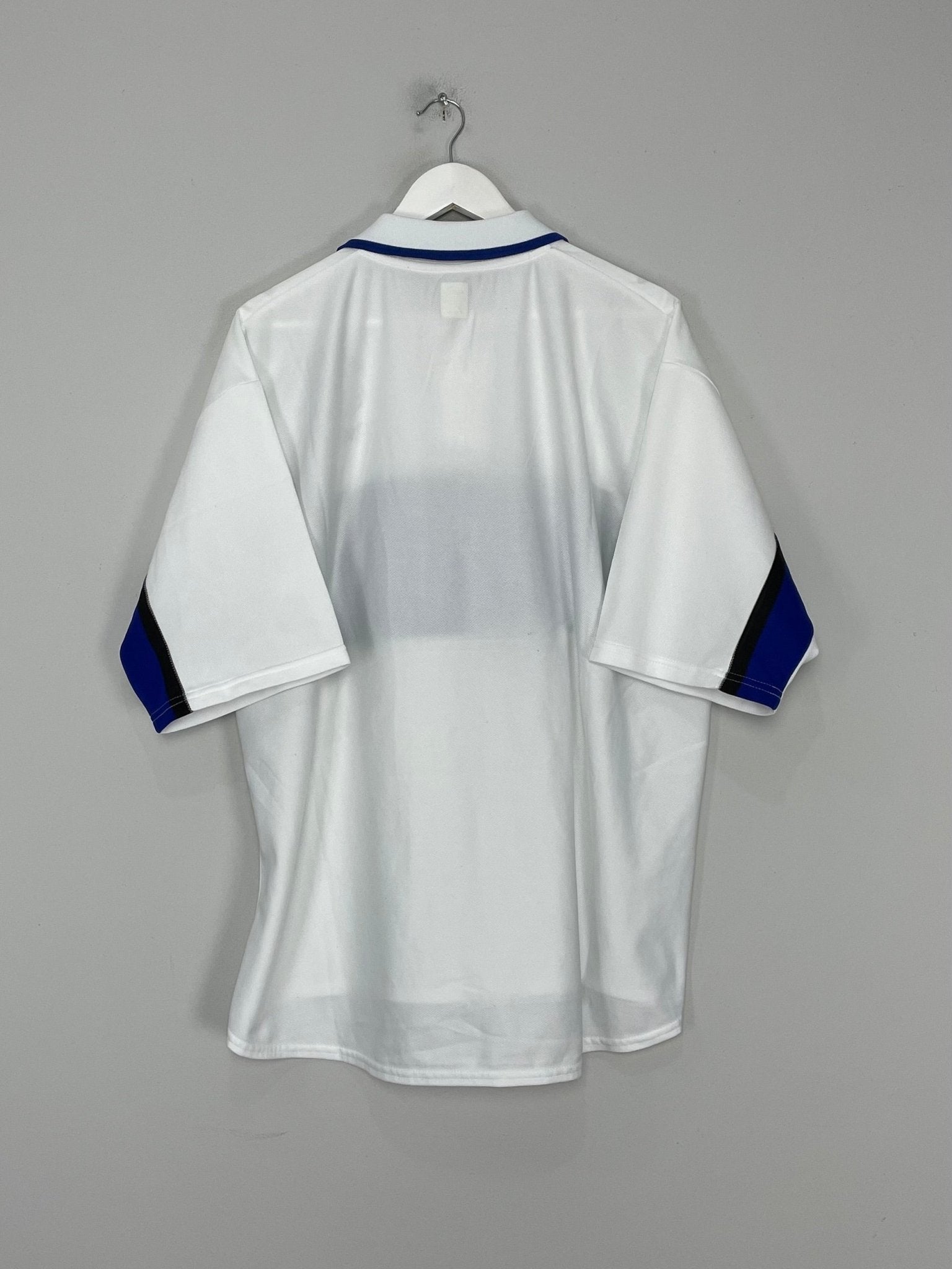 Shop 2000/01 EVERTON THIRD SHIRT (XL) UMBRO, classic football shirts, vintage football shirts & retro soccer jerseys at Cult Kits